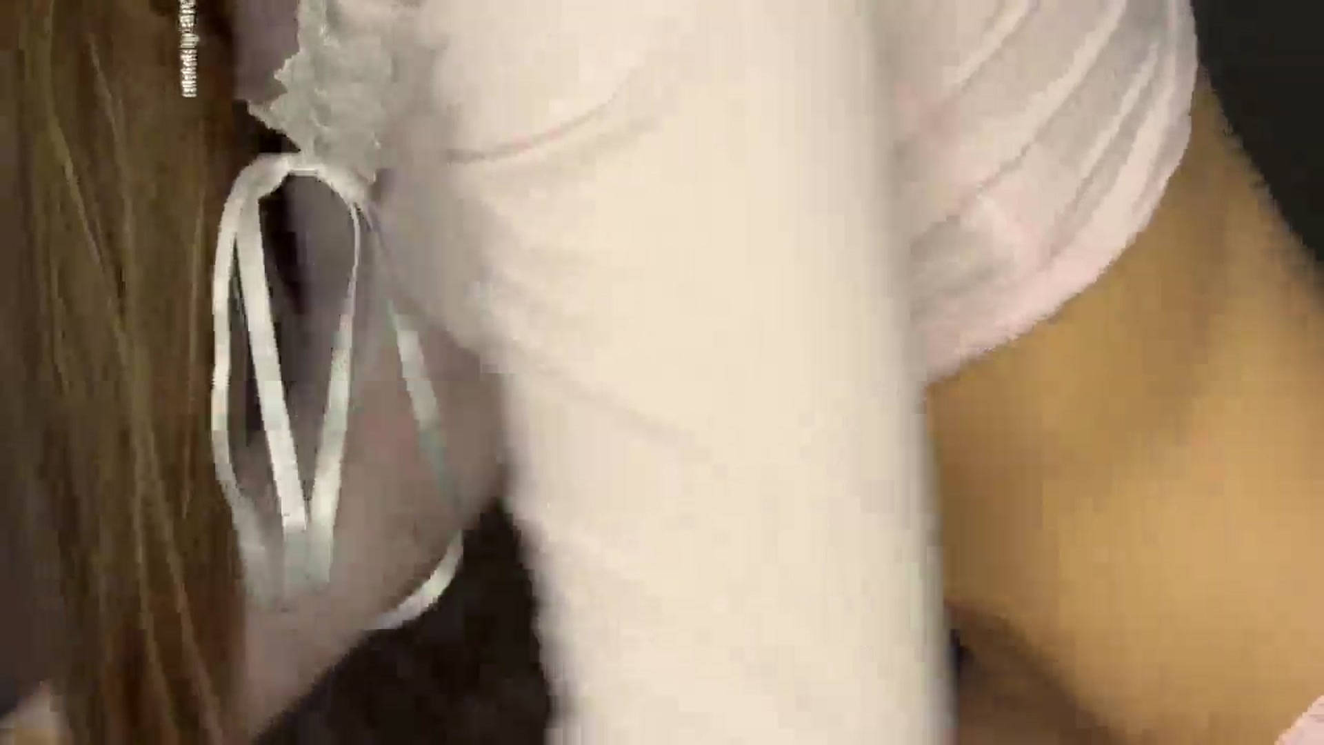 Gallery image thumbnail from ElliPoole's myfreecams stream on, 01/21/2025, 17:23 image 10 of 20