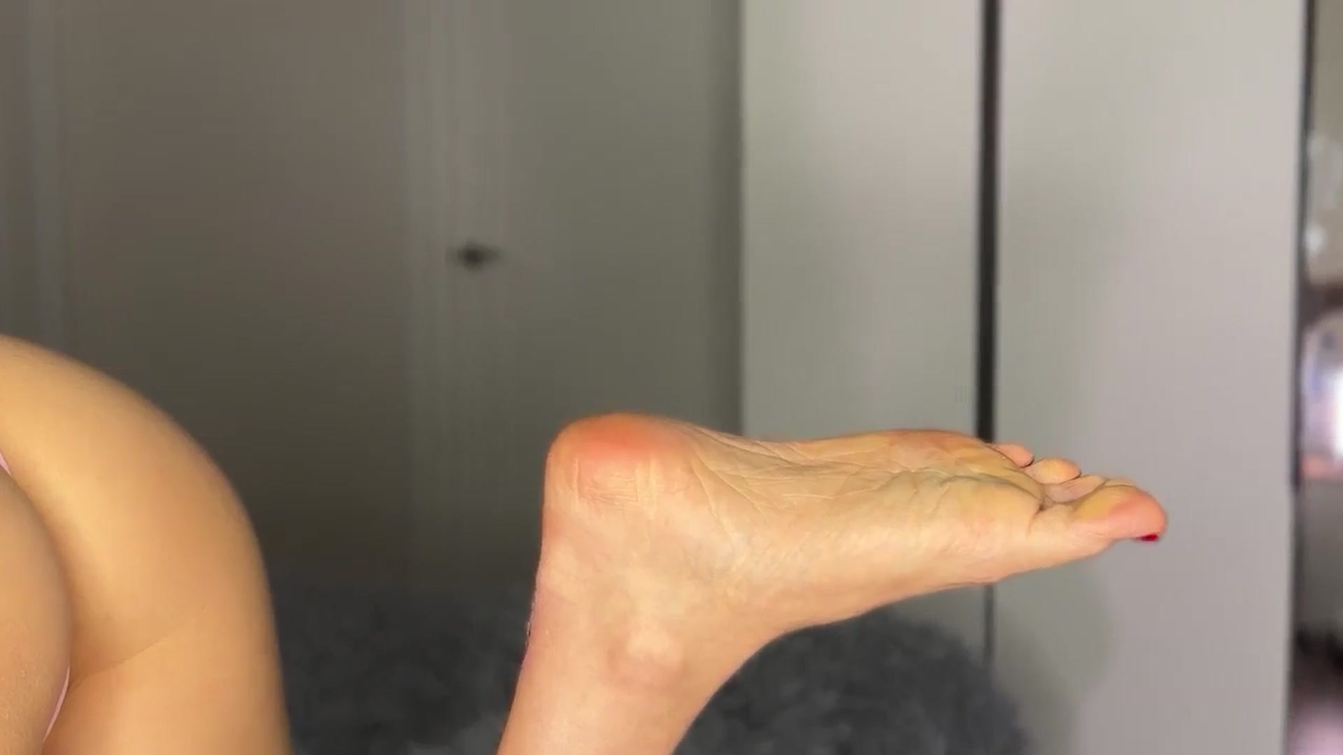 Gallery image thumbnail from ElliPoole's myfreecams stream on, 02/21/2025, 16:09 image 10 of 20