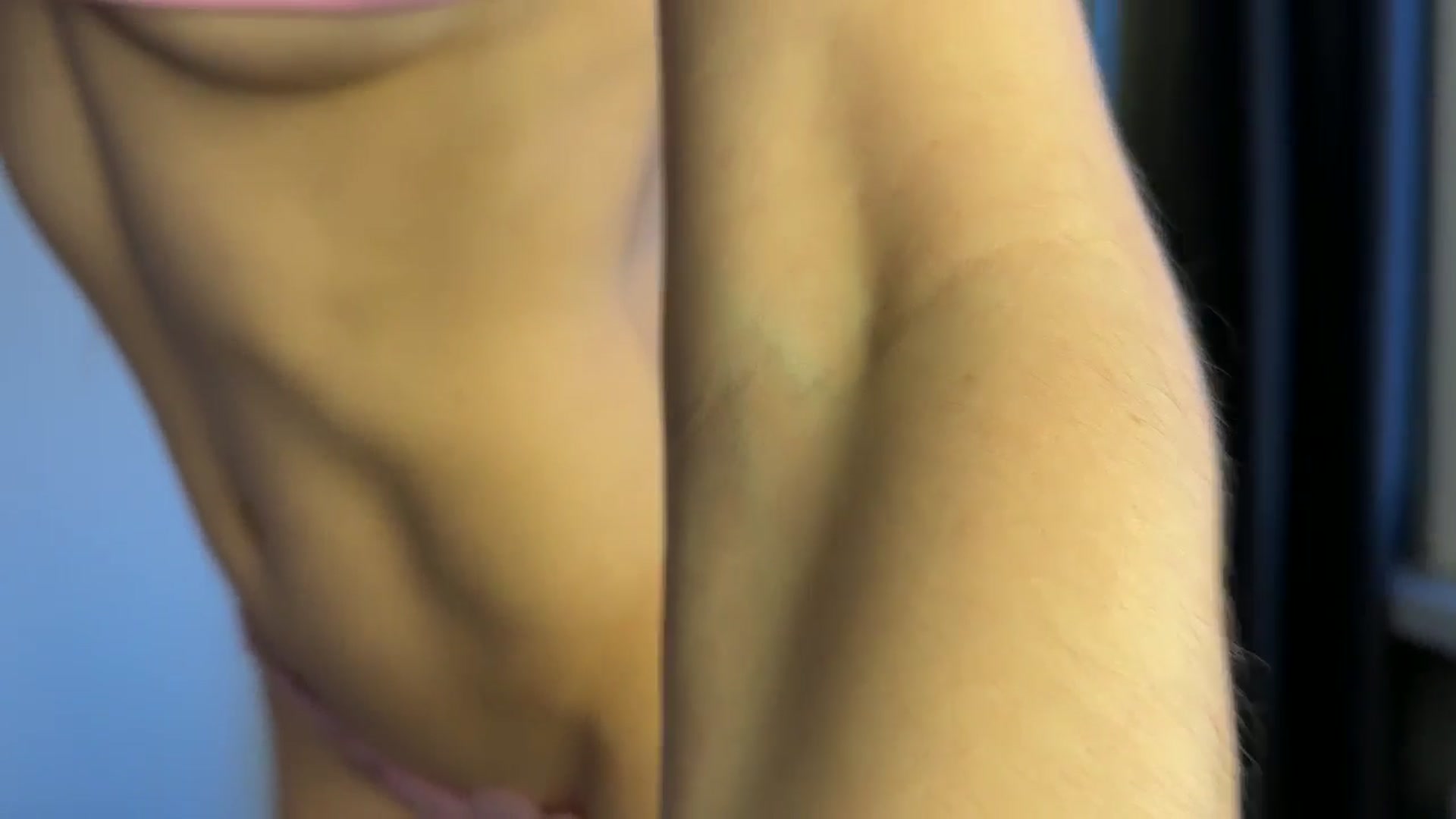 Gallery image thumbnail from ElliPoole's myfreecams stream on, 05/12/2025, 18:53 image 10 of 20