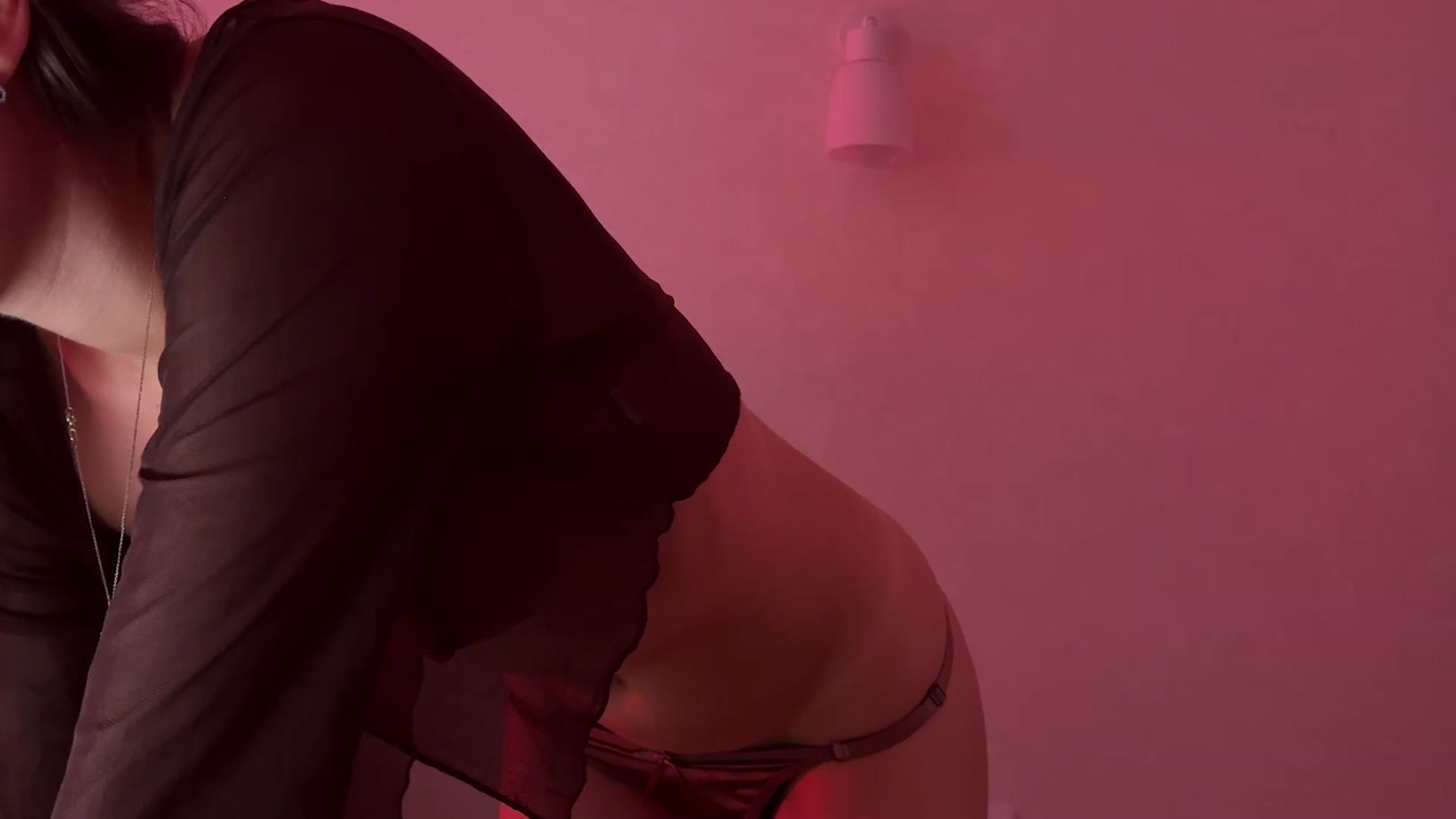 Gallery image thumbnail from ElliPoole's myfreecams stream on, 07/29/2025, 16:56 image 5 of 20