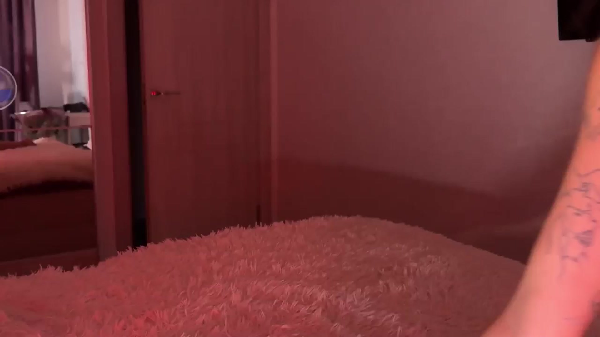 Gallery image thumbnail from ElliPoole's myfreecams stream on, 09/10/2025, 16:29 image 12 of 20
