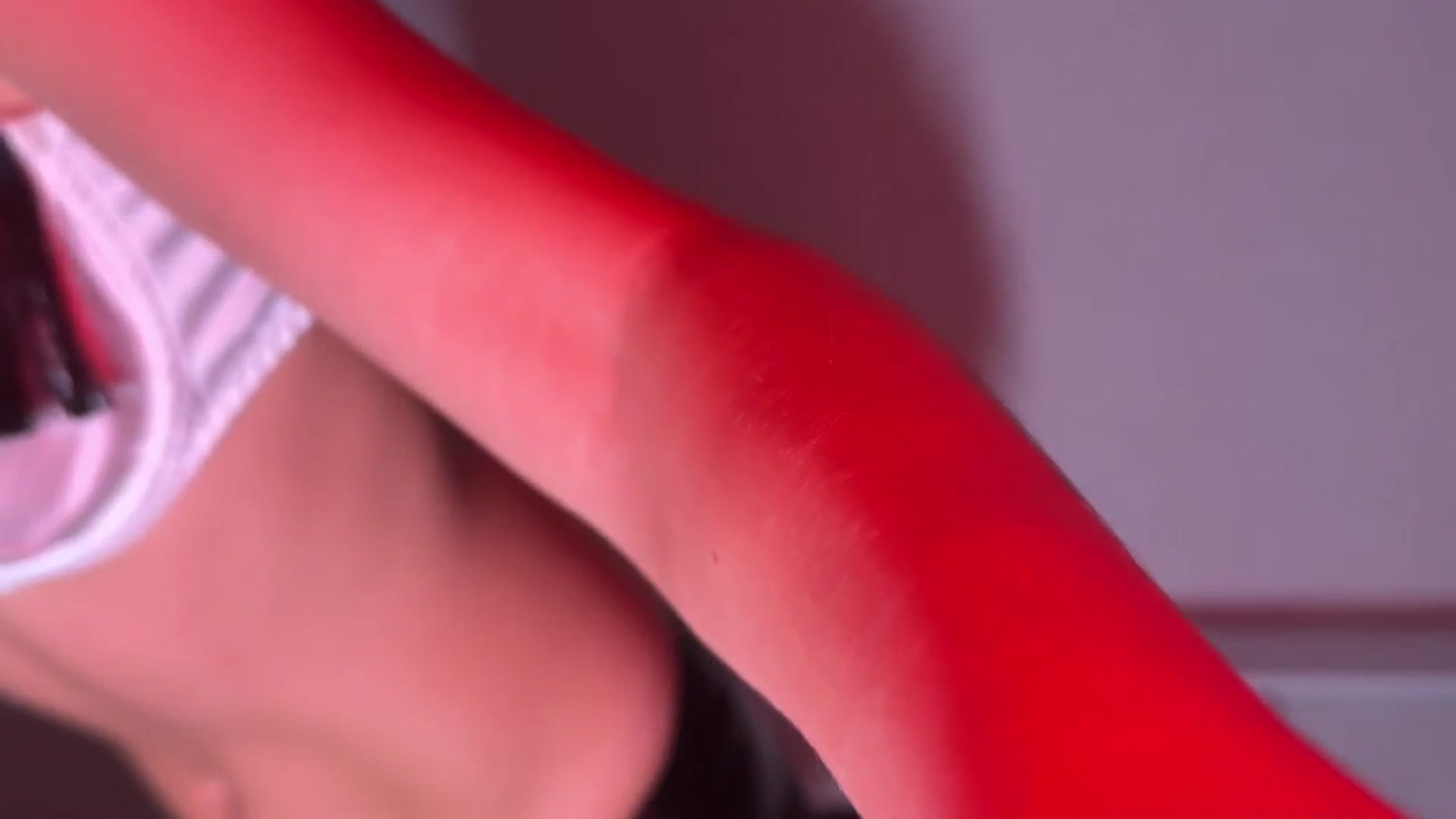 Gallery image thumbnail from ElliPoole's myfreecams stream on, 10/09/2025, 16:08 image 2 of 20