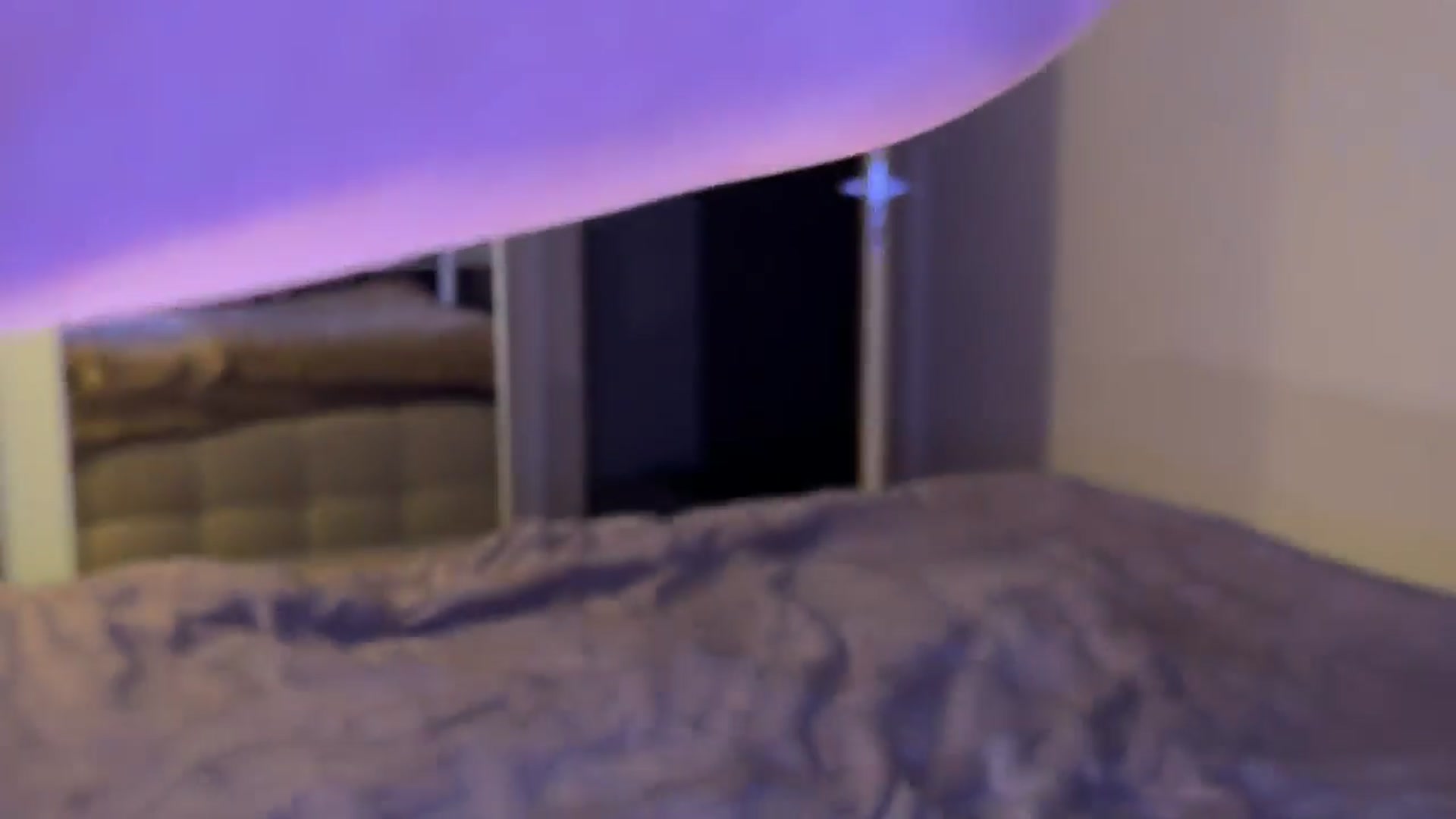 Gallery image thumbnail from ElliPoole's myfreecams stream on, 11/03/2025, 17:13 image 9 of 20