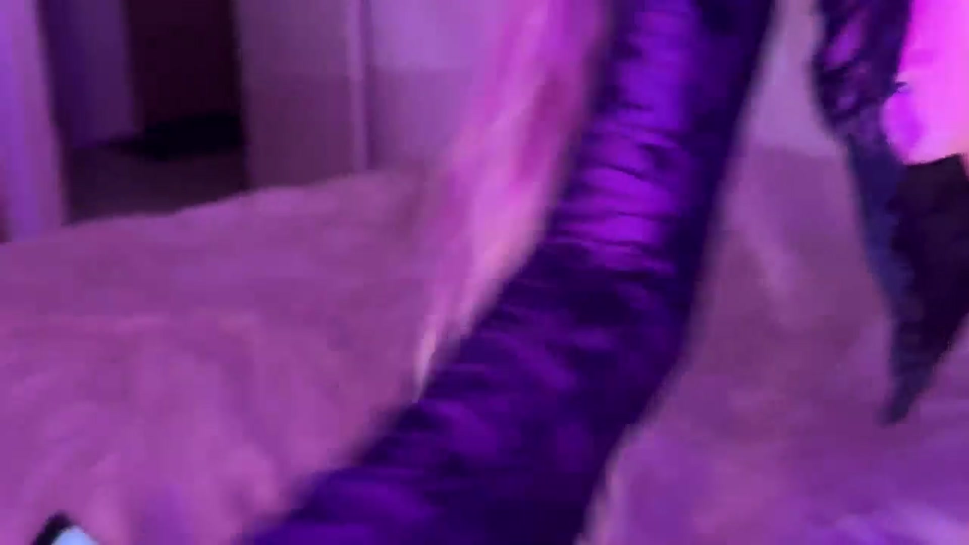 Gallery image thumbnail from ElliPoole's myfreecams stream on, 02/11/2026, 15:37 image 20 of 20
