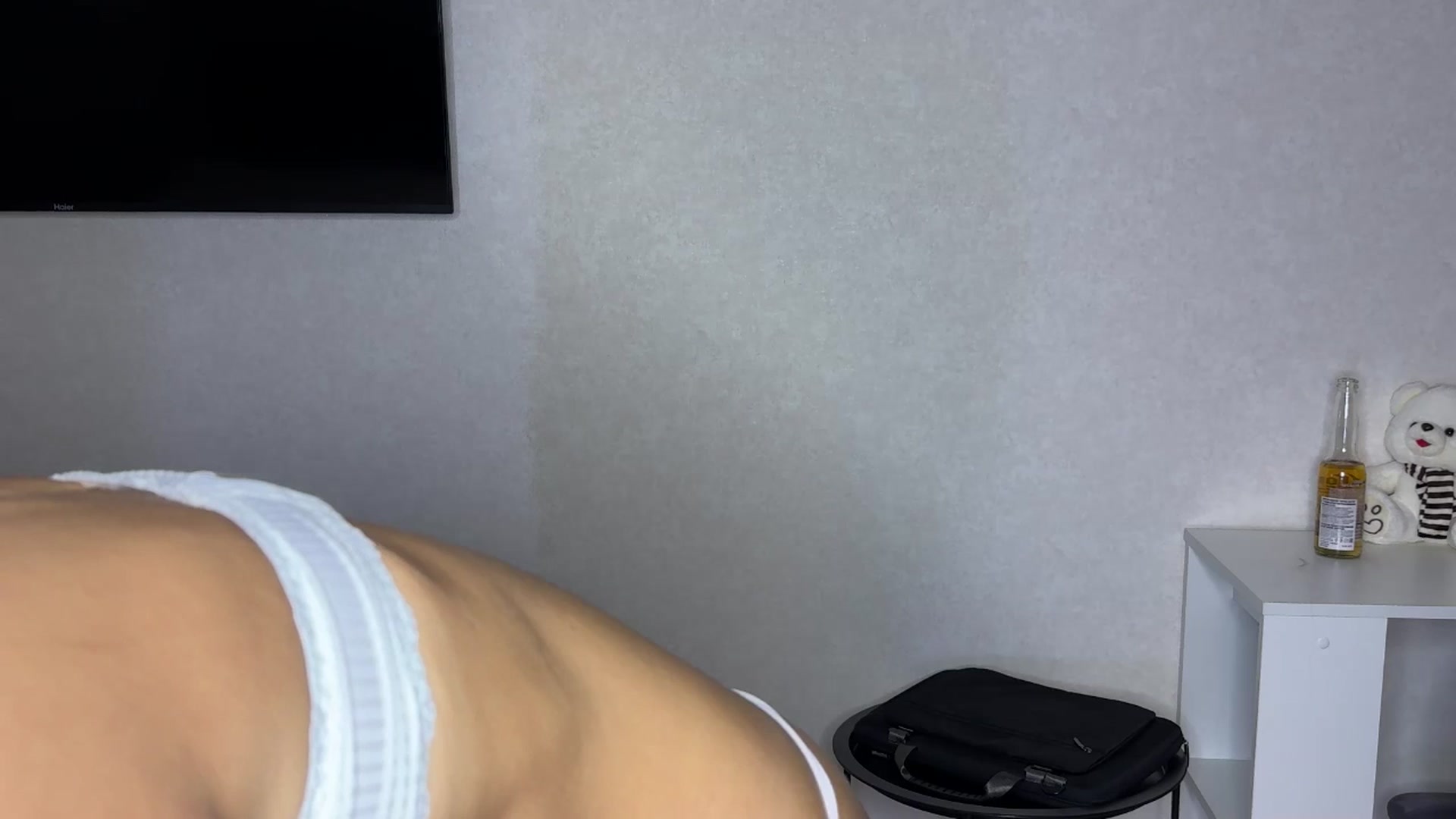 Gallery image thumbnail from ElliPoole's myfreecams stream on, 03/07/2026, 20:04 image 14 of 20