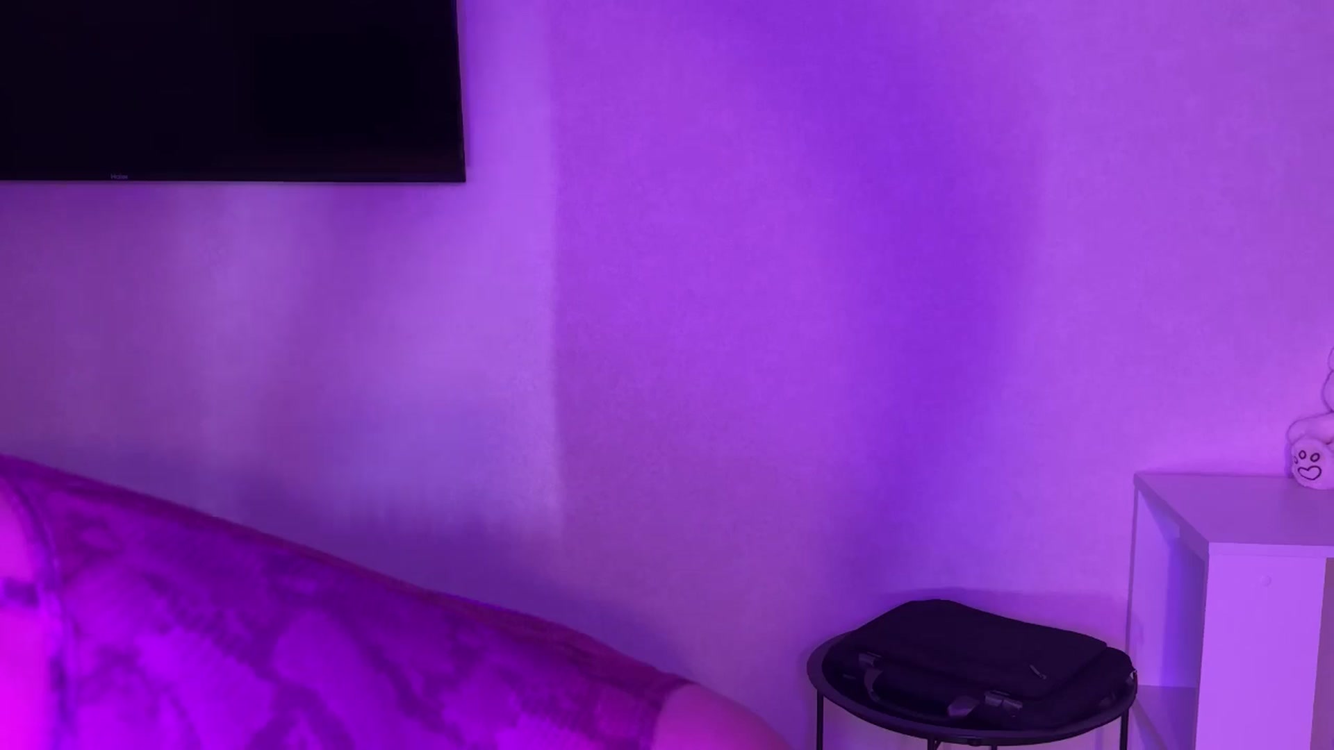 Gallery image thumbnail from ElliPoole's myfreecams stream on, 03/13/2026, 16:07 image 4 of 20