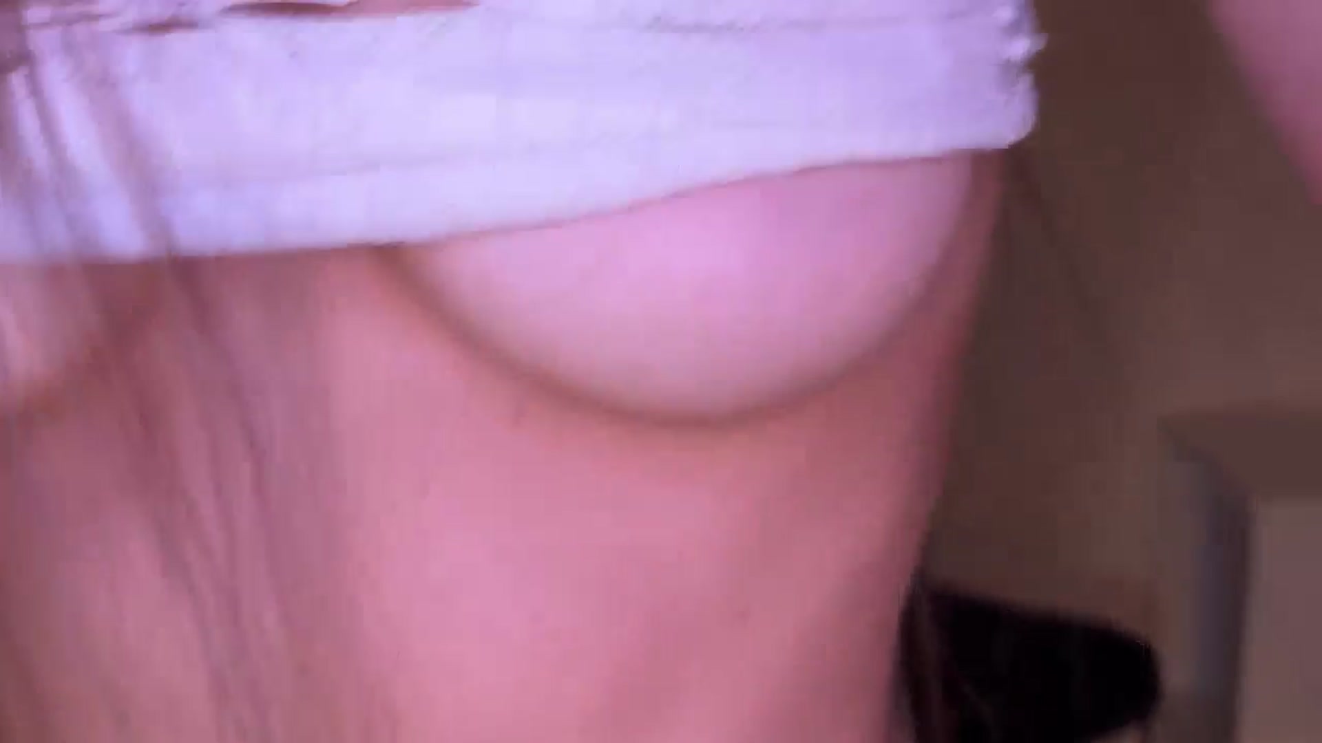 Gallery image thumbnail from ElliPoole's myfreecams stream on, 03/14/2026, 15:50 image 17 of 20