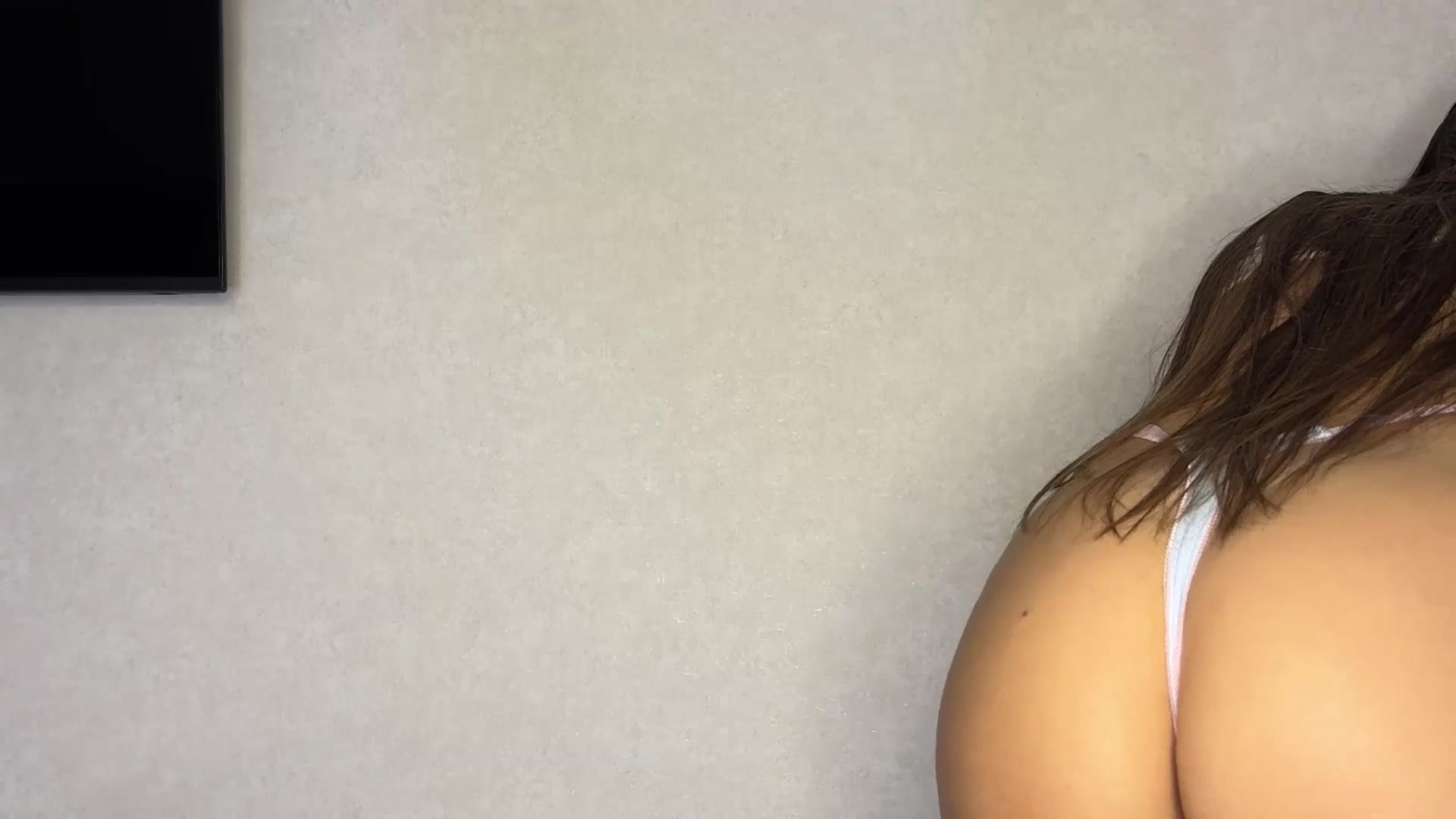 Gallery image thumbnail from ElliPoole's myfreecams stream on, 04/22/2026, 16:08 image 11 of 20