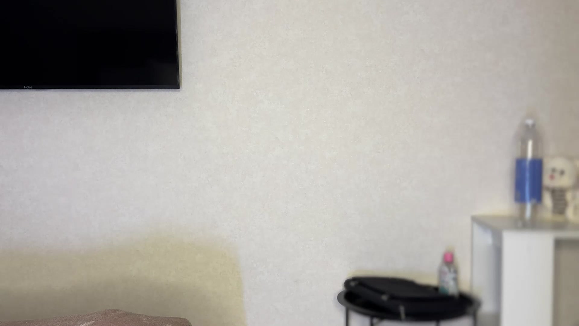 Gallery image thumbnail from ElliPoole's myfreecams stream on, 04/23/2026, 17:44 image 15 of 20