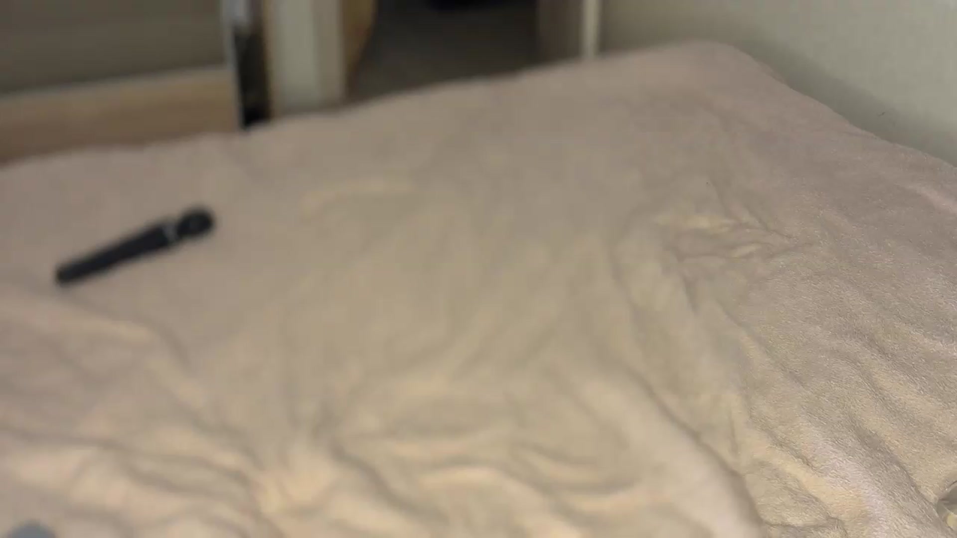 Gallery image thumbnail from ElliPoole's myfreecams stream on, 05/22/2026, 20:49 image 20 of 20