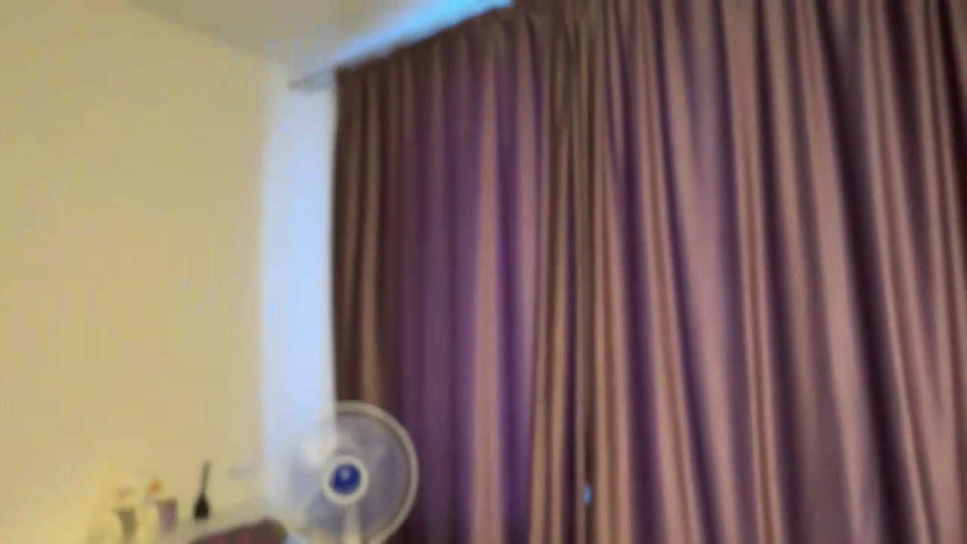 Gallery image thumbnail from ElliPoole's myfreecams stream on, 07/19/2026, 16:10 image 13 of 20