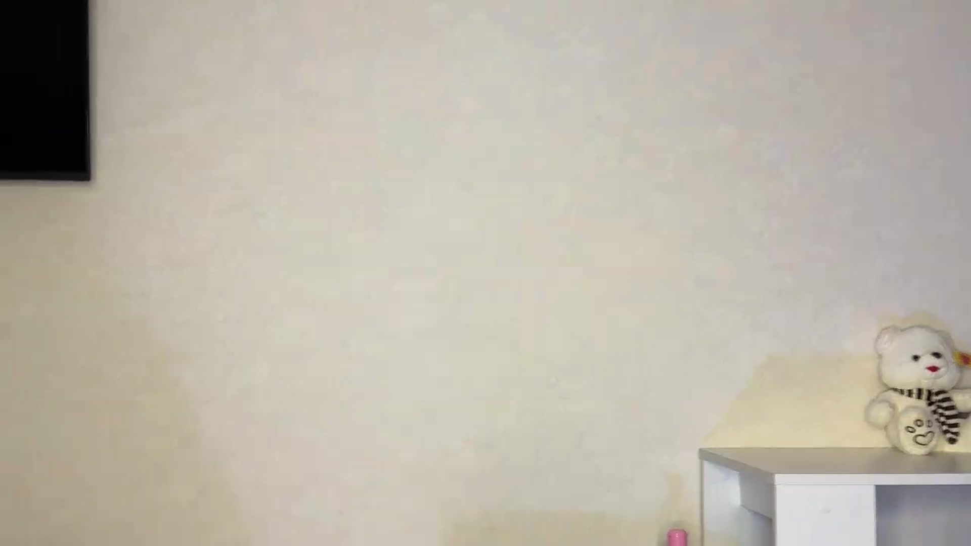 Gallery image thumbnail from ElliPoole's myfreecams stream on, 08/07/2026, 21:05 image 12 of 20