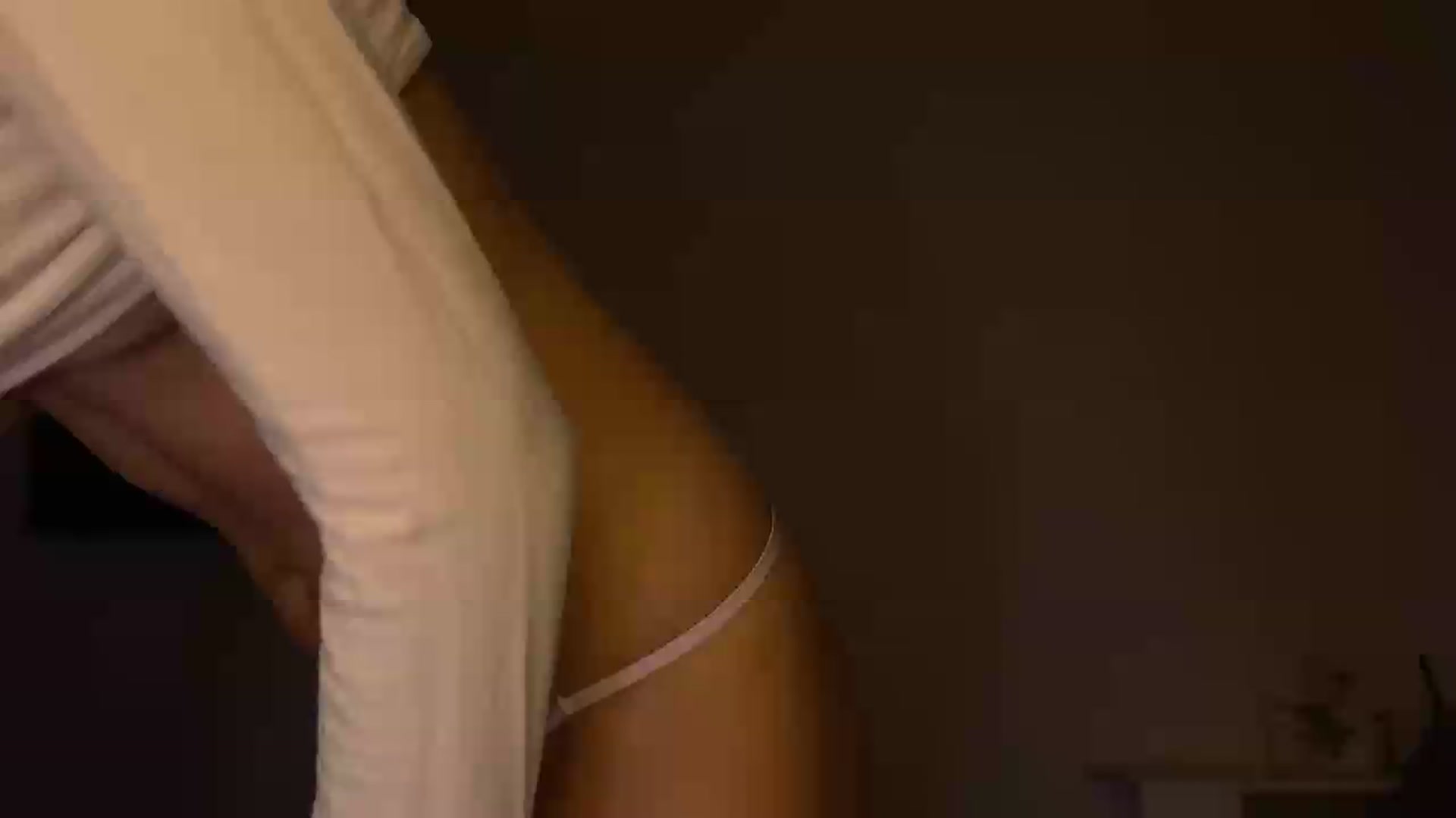 Gallery image thumbnail from ElliPoole's myfreecams stream on, 09/04/2026, 16:11 image 8 of 20