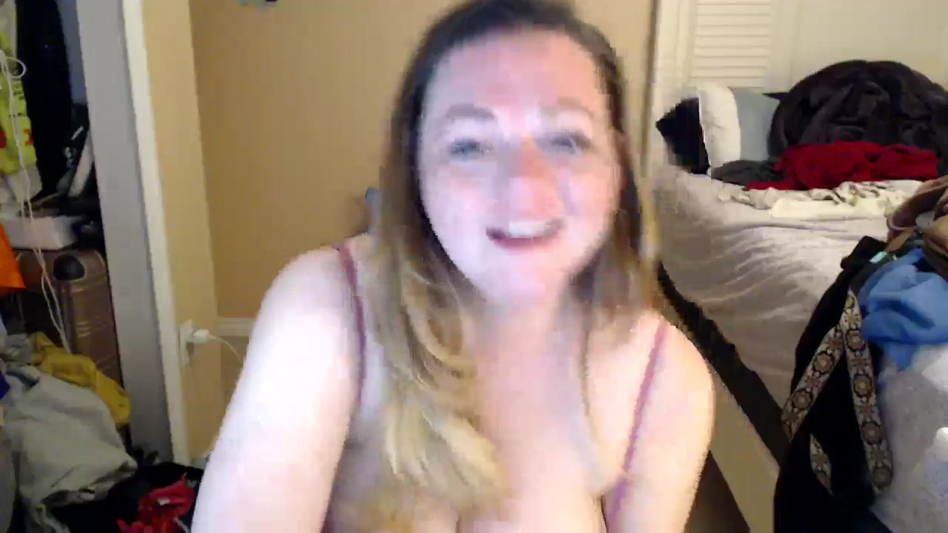 Gallery image thumbnail from Ellie22's myfreecams stream on, 03/03/2025, 06:36 image 14 of 20