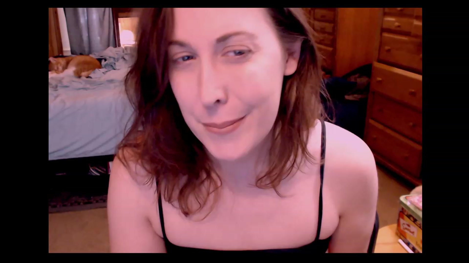 Gallery image thumbnail from ElliePiper's myfreecams stream on, 04/15/2023, 16:21 image 16 of 20