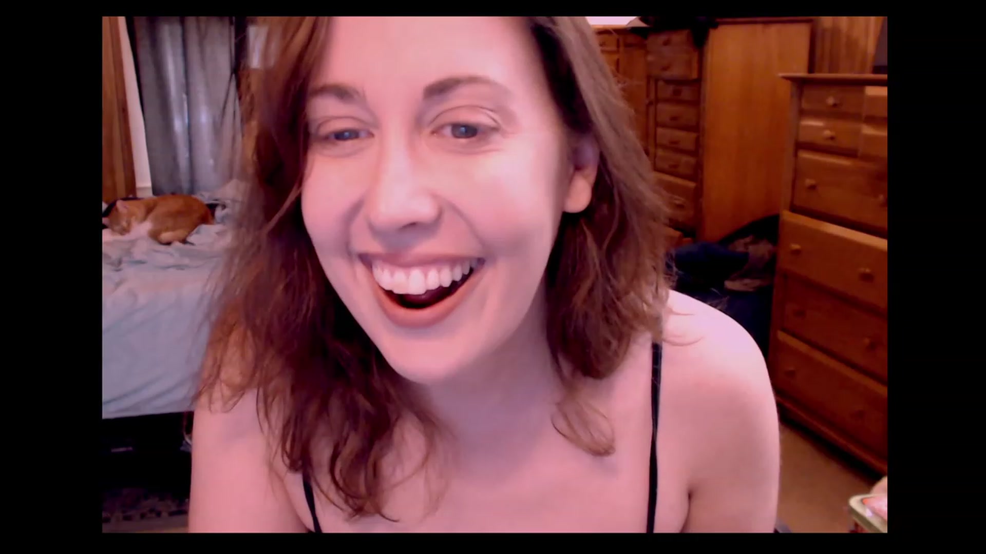 Gallery image thumbnail from ElliePiper's myfreecams stream on, 04/15/2023, 16:21 image 3 of 20