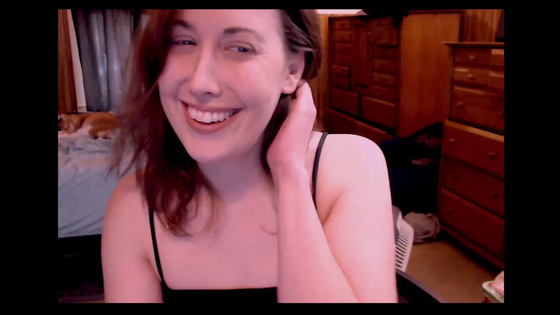 Gallery image thumbnail from ElliePiper's myfreecams stream on, 04/15/2023, 16:21 image 5 of 20