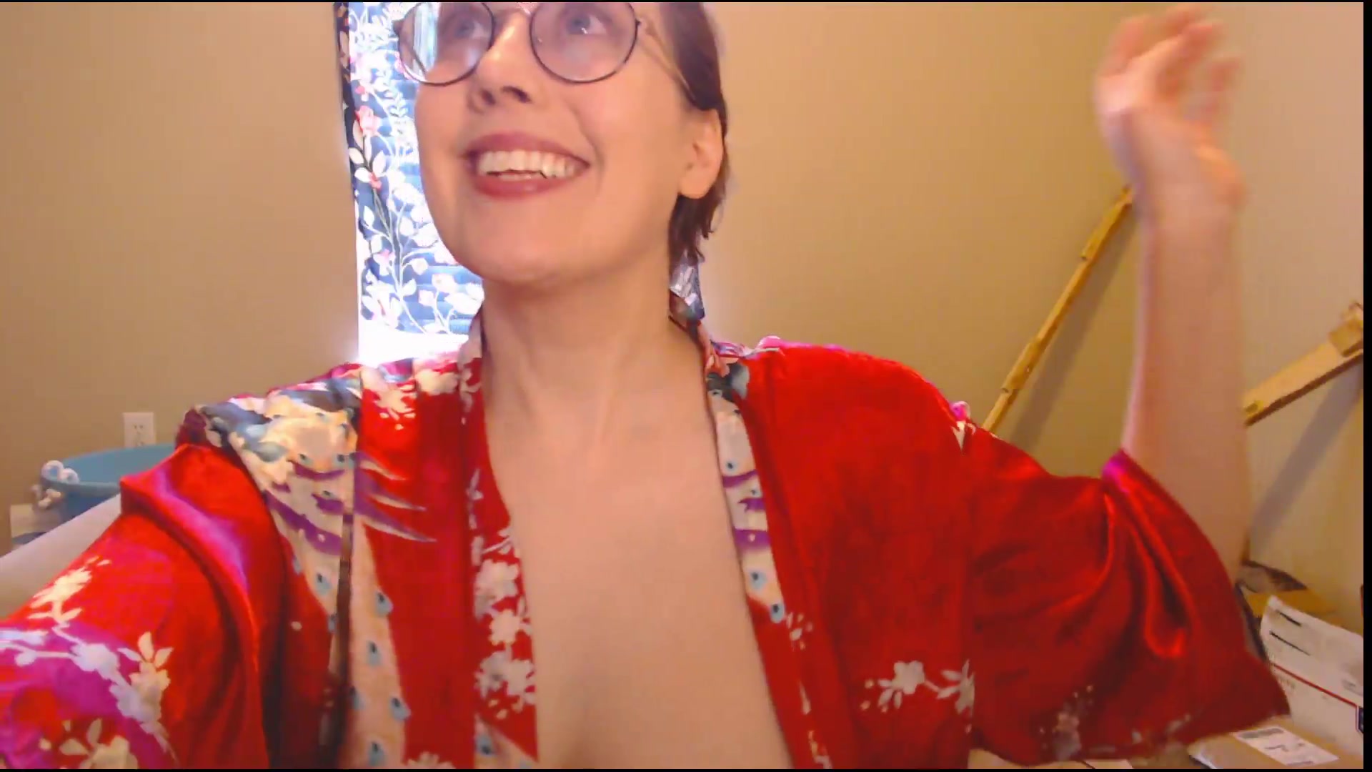 Gallery image thumbnail from ElliePiper's myfreecams stream on, 08/19/2026, 17:21 image 7 of 20