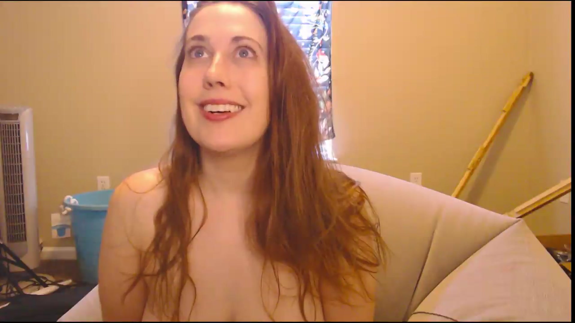 Gallery image thumbnail from ElliePiper's myfreecams stream on, 08/19/2026, 18:14 image 14 of 20