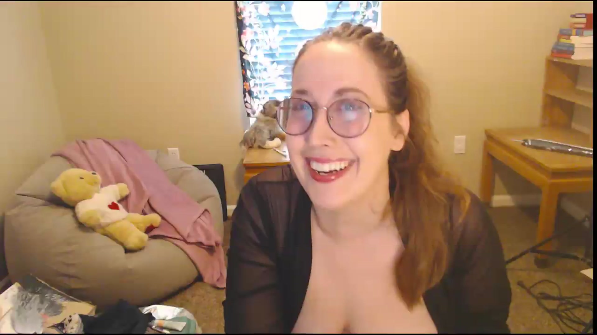 Gallery image thumbnail from ElliePiper's myfreecams stream on, 08/25/2026, 19:45 image 3 of 20
