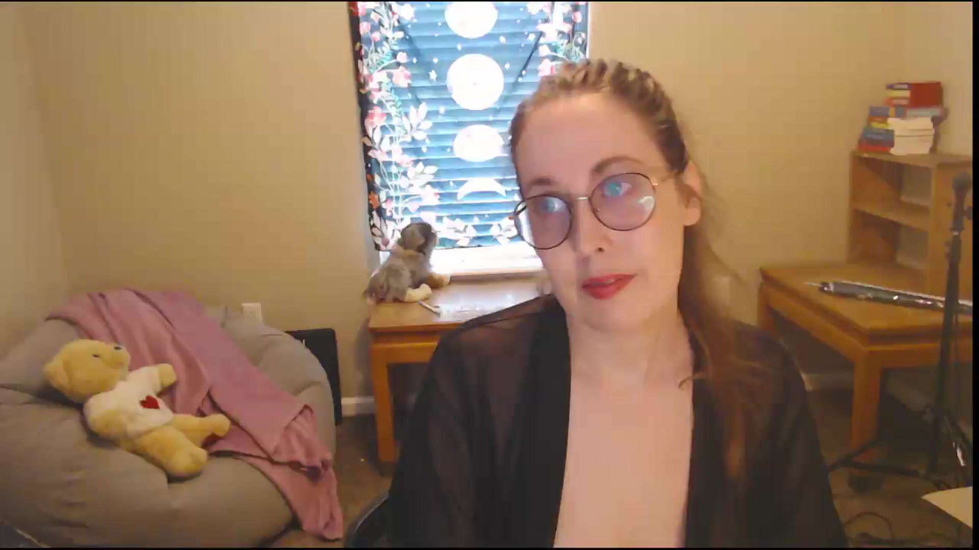Gallery image thumbnail from ElliePiper's myfreecams stream on, 08/25/2026, 19:45 image 2 of 20