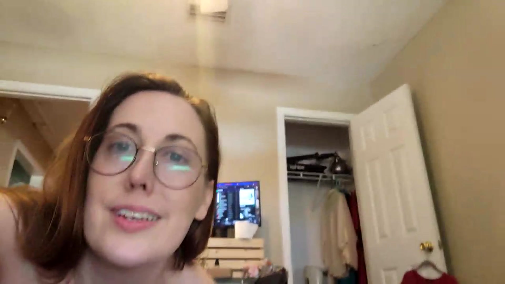 Gallery image thumbnail from ElliePiper's myfreecams stream on, 08/31/2026, 19:42 image 15 of 20