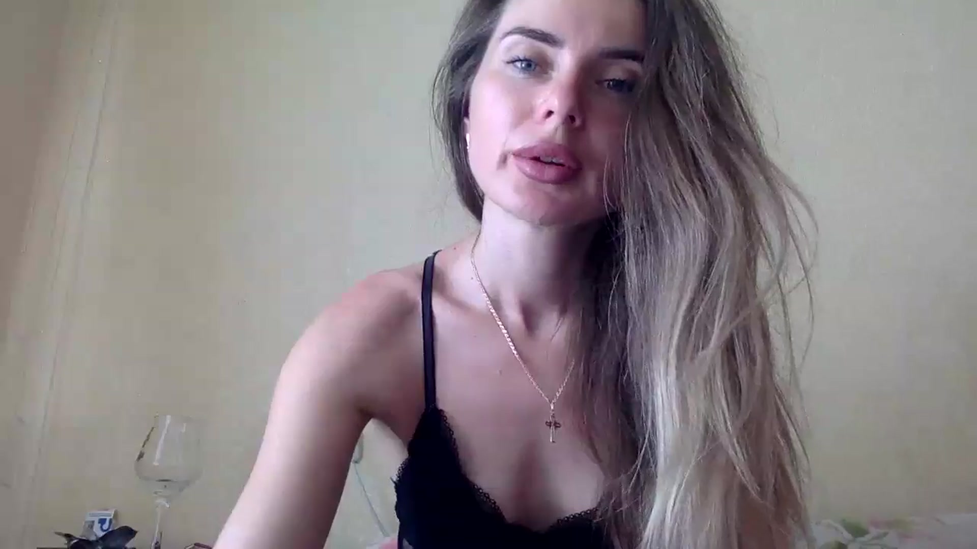 Gallery image thumbnail from EllieSiren's myfreecams stream on, 07/14/2024, 12:00 image 5 of 20