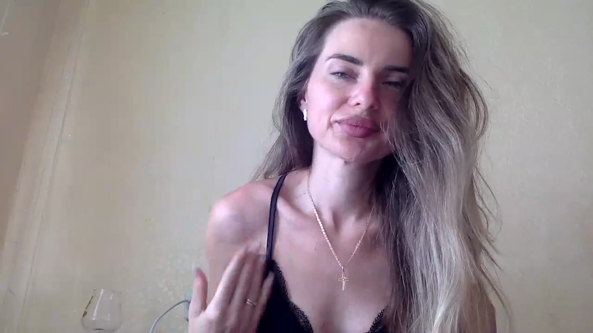 Gallery image thumbnail from EllieSiren's myfreecams stream on, 07/14/2024, 12:00 image 2 of 20