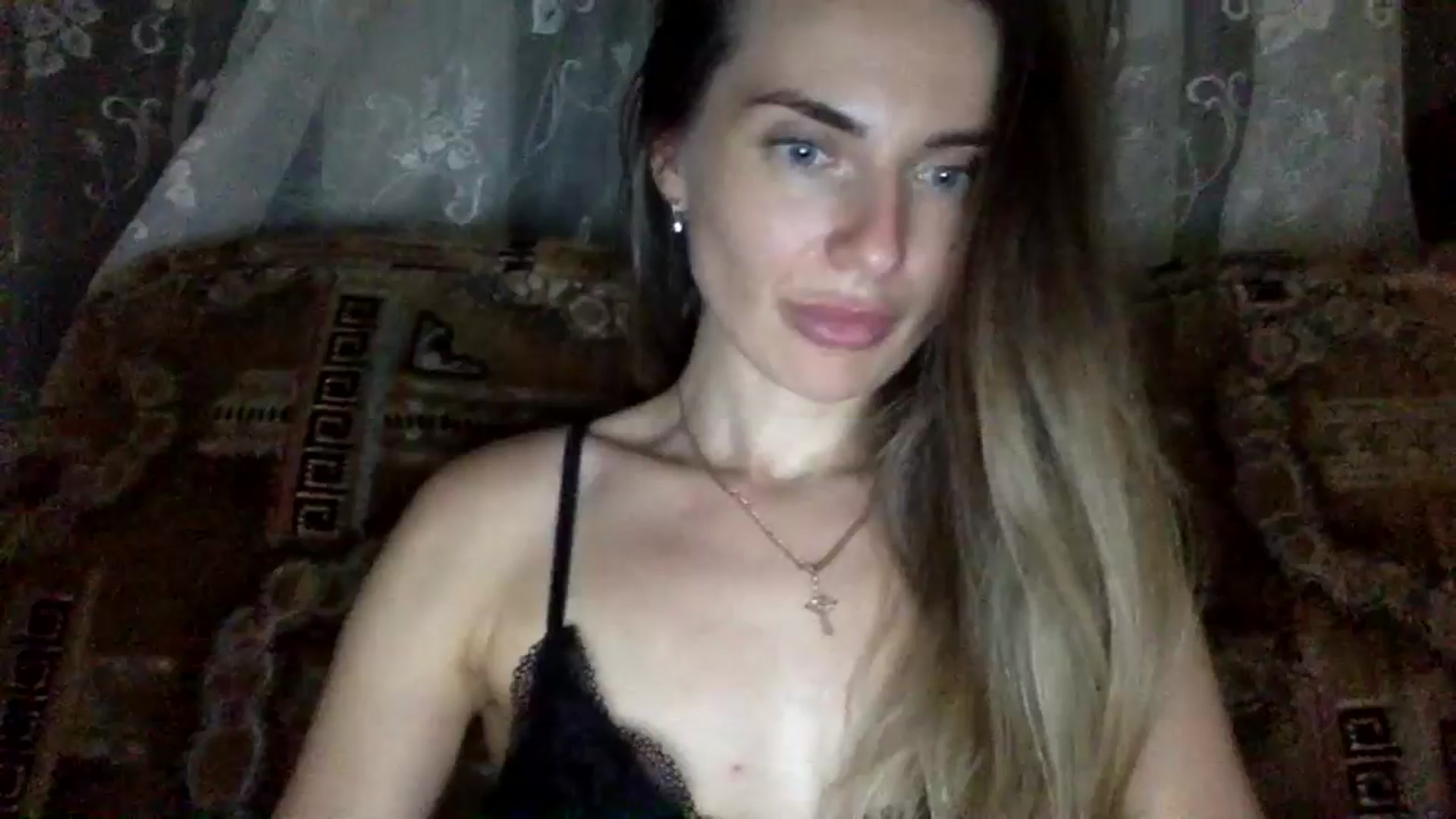 Gallery image thumbnail from EllieSiren's myfreecams stream on, 07/15/2024, 01:02 image 16 of 20