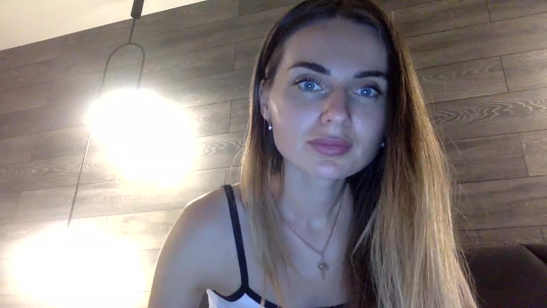 Gallery image thumbnail from EllieSiren's myfreecams stream on, 07/16/2024, 18:33 image 1 of 20