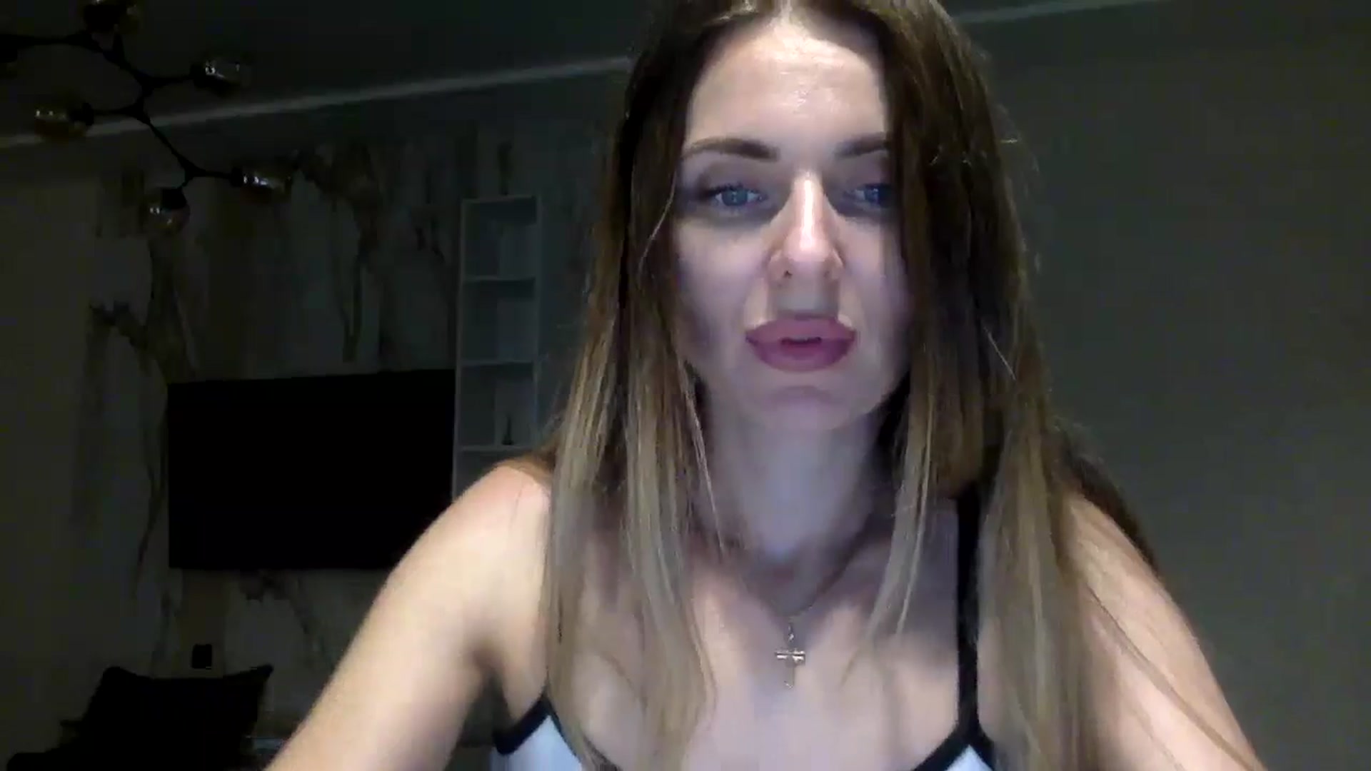 Gallery image thumbnail from EllieSiren's myfreecams stream on, 07/16/2024, 18:33 image 20 of 20