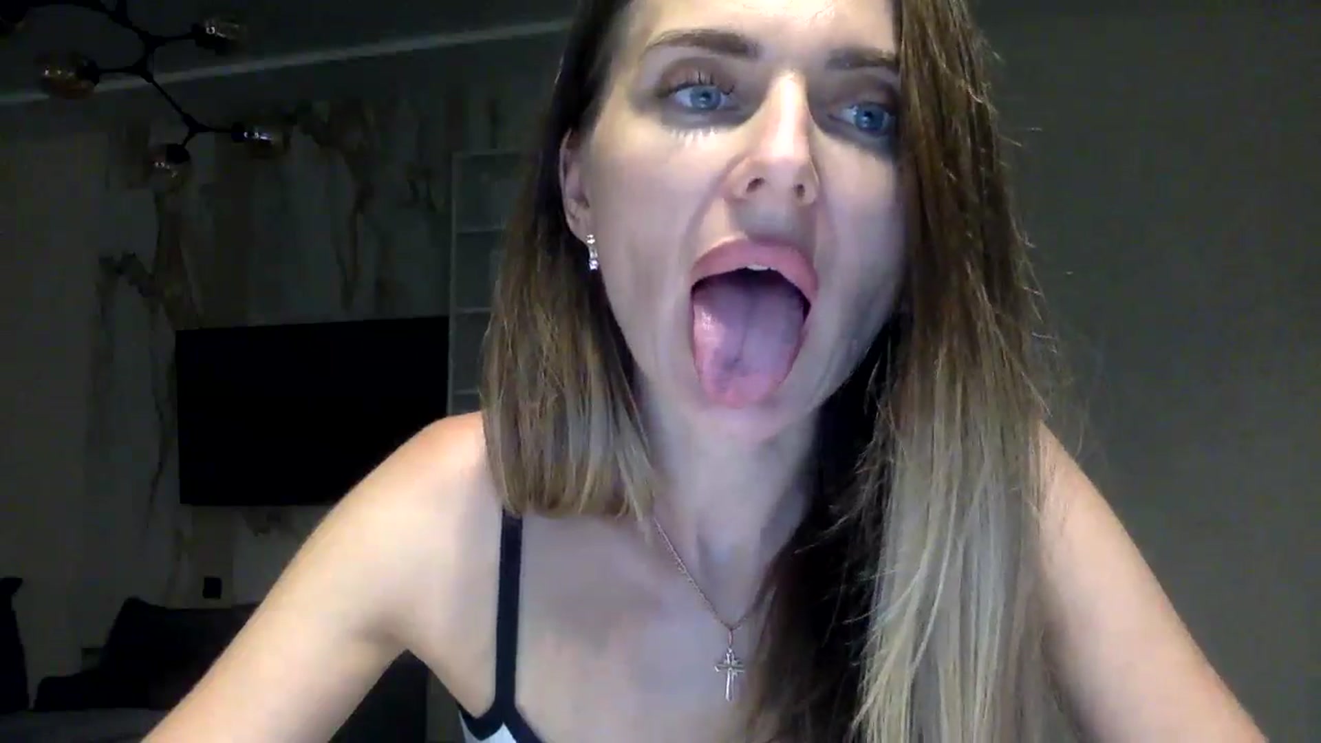 Gallery image thumbnail from EllieSiren's myfreecams stream on, 07/16/2024, 19:02 image 10 of 20