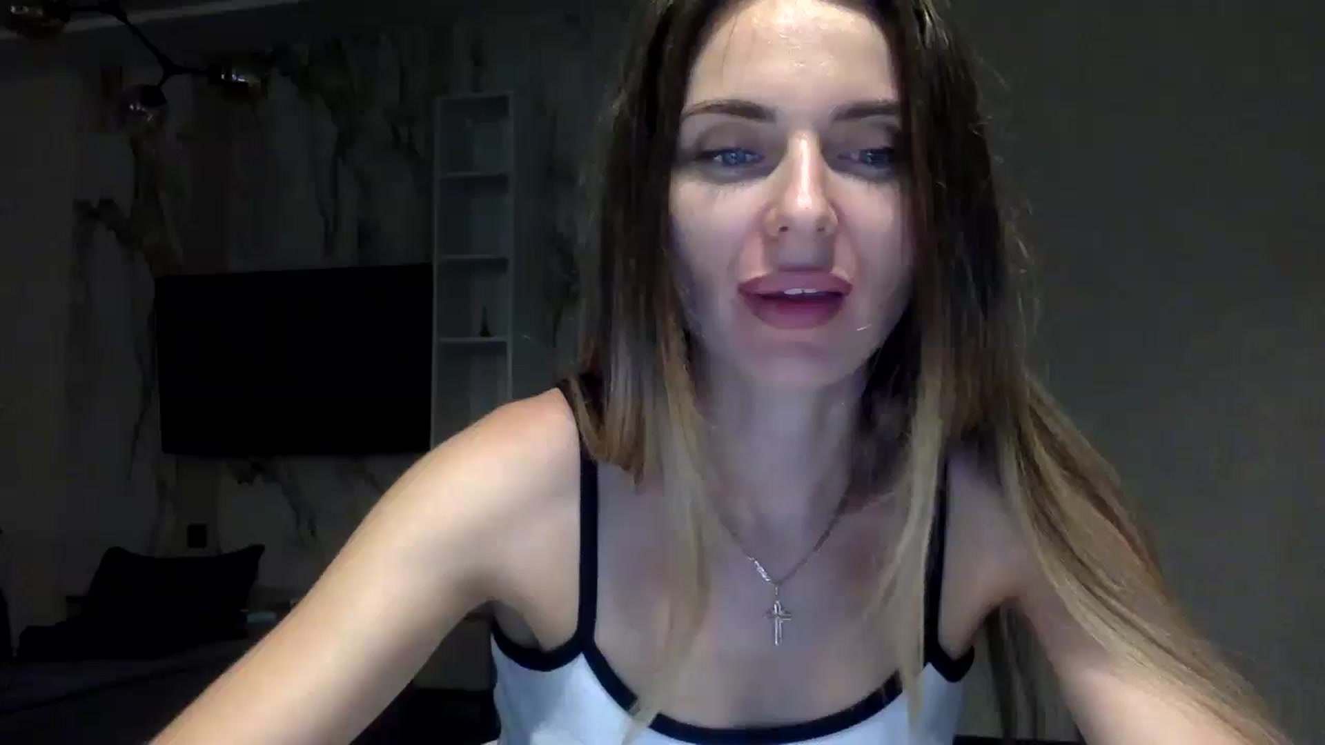 Gallery image thumbnail from EllieSiren's myfreecams stream on, 07/16/2024, 19:02 image 18 of 20