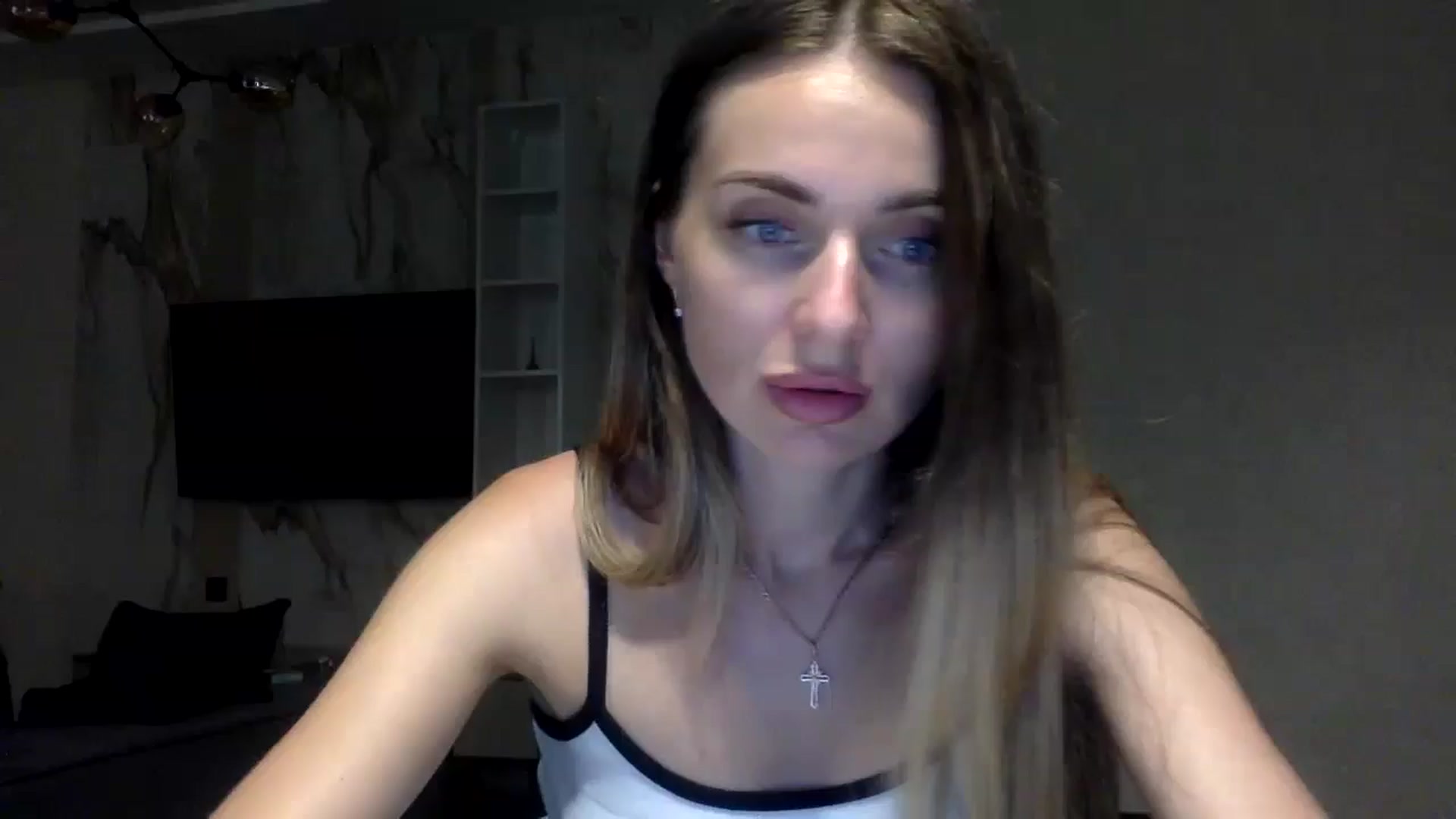 Gallery image thumbnail from EllieSiren's myfreecams stream on, 07/16/2024, 19:17 image 7 of 20