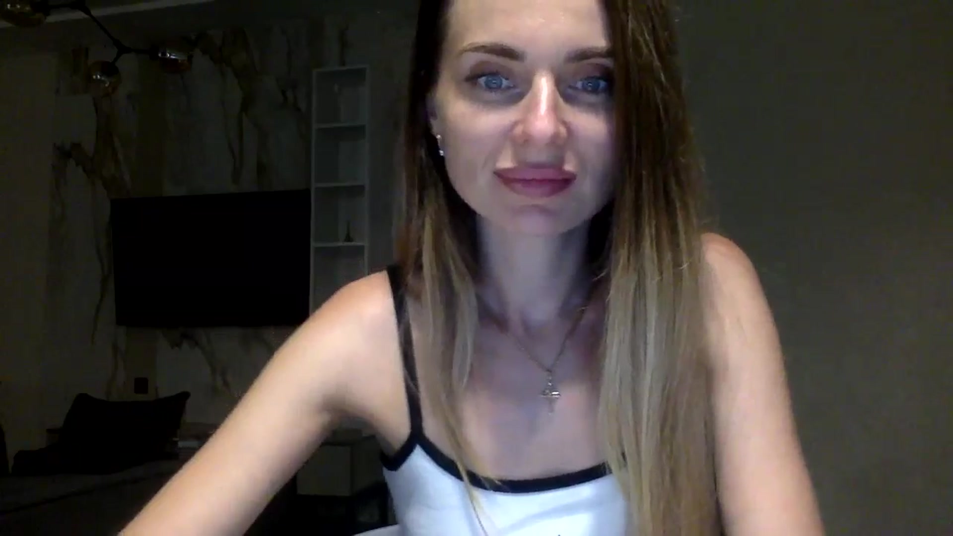 Gallery image thumbnail from EllieSiren's myfreecams stream on, 07/16/2024, 19:17 image 16 of 20