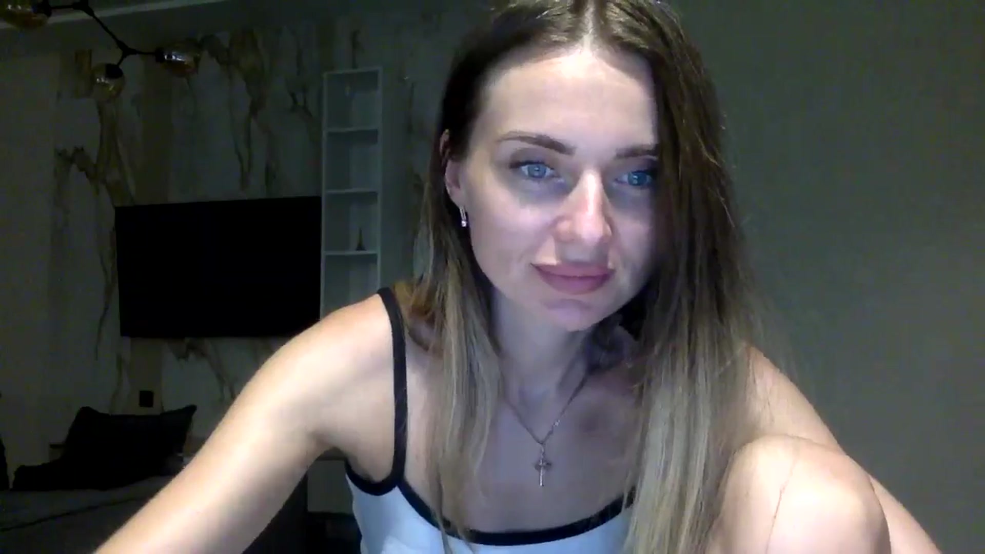 Gallery image thumbnail from EllieSiren's myfreecams stream on, 07/16/2024, 19:17 image 15 of 20
