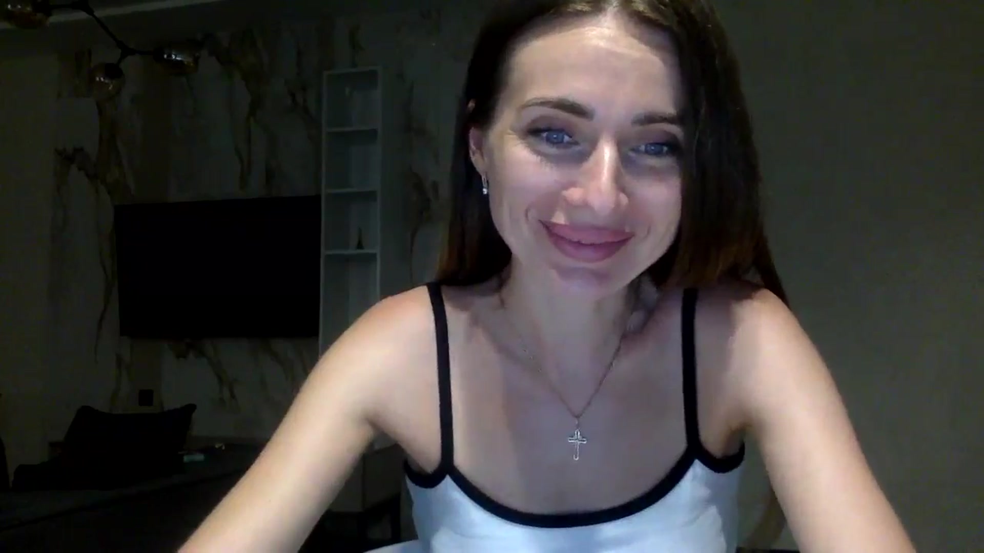 Gallery image thumbnail from EllieSiren's myfreecams stream on, 07/16/2024, 19:17 image 18 of 20