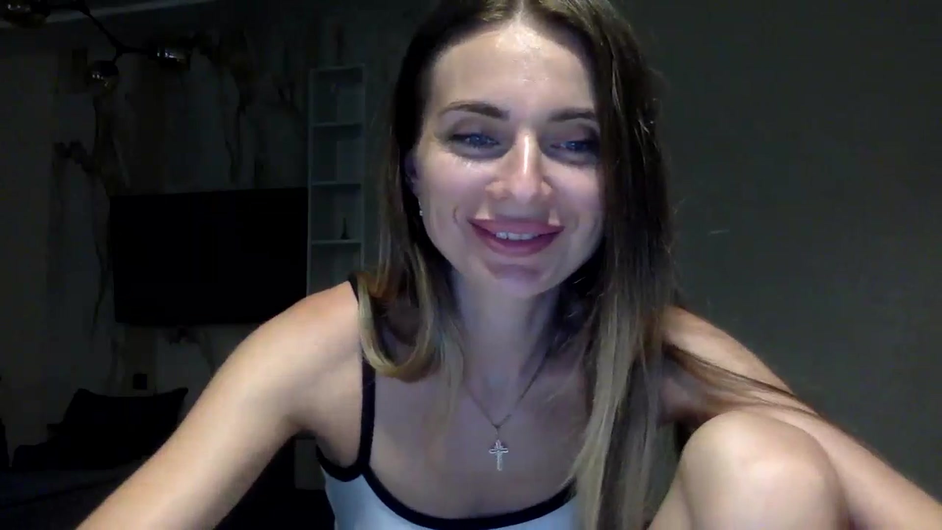 Gallery image thumbnail from EllieSiren's myfreecams stream on, 07/16/2024, 19:17 image 2 of 20