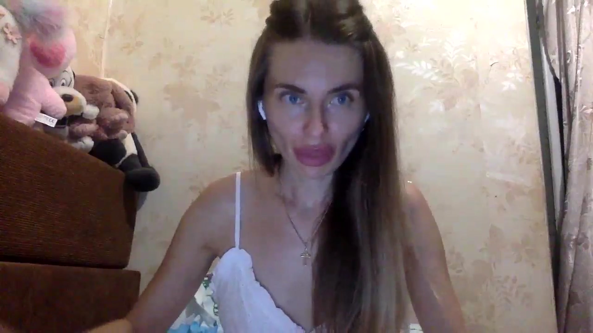 Gallery image thumbnail from EllieSiren's myfreecams stream on, 07/19/2024, 24:38 image 3 of 20