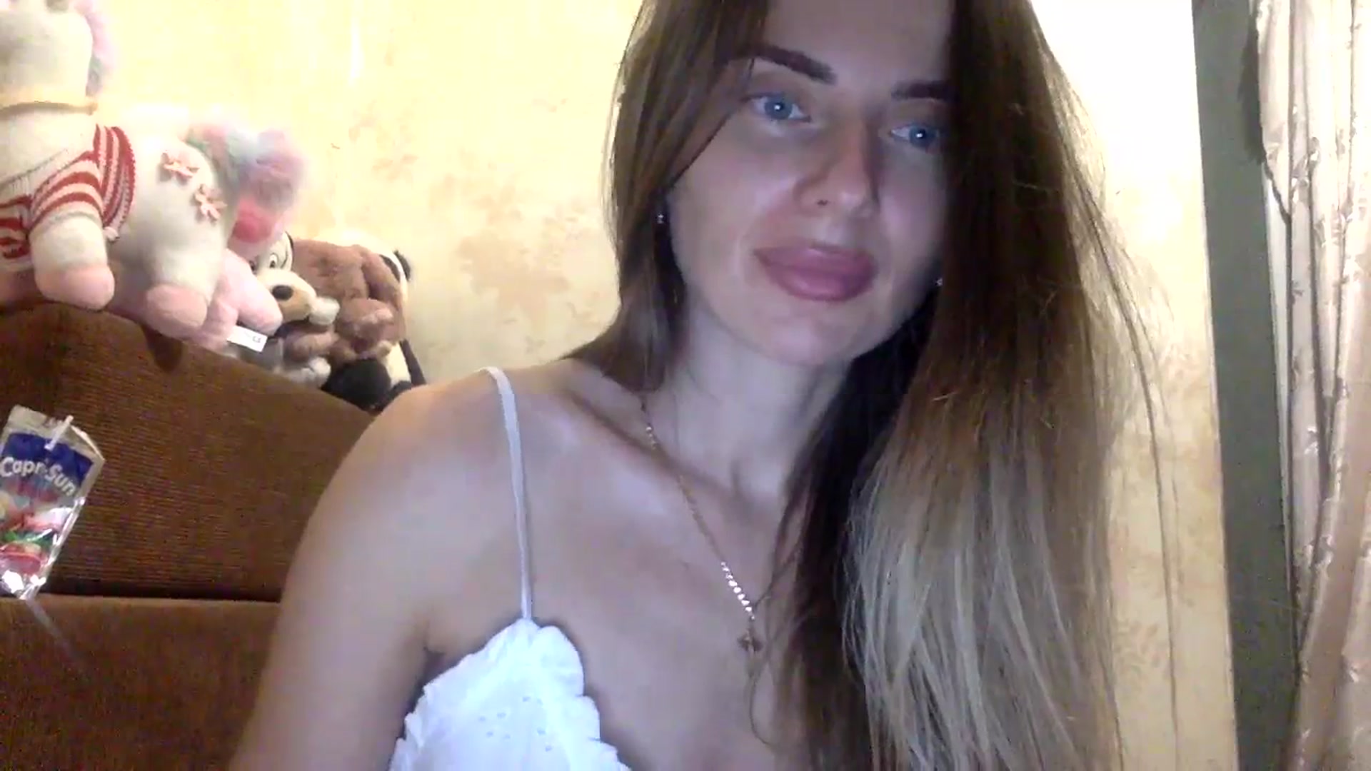 Gallery image thumbnail from EllieSiren's myfreecams stream on, 07/20/2024, 24:34 image 14 of 20
