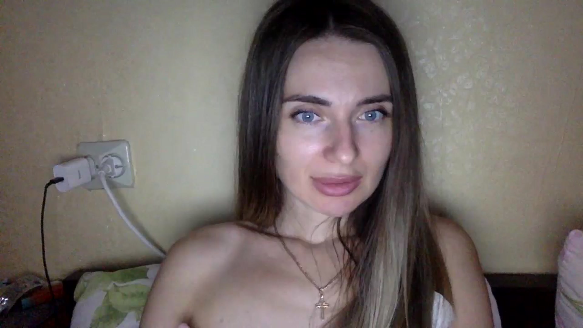 Gallery image thumbnail from EllieSiren's myfreecams stream on, 07/21/2024, 18:04 image 10 of 20