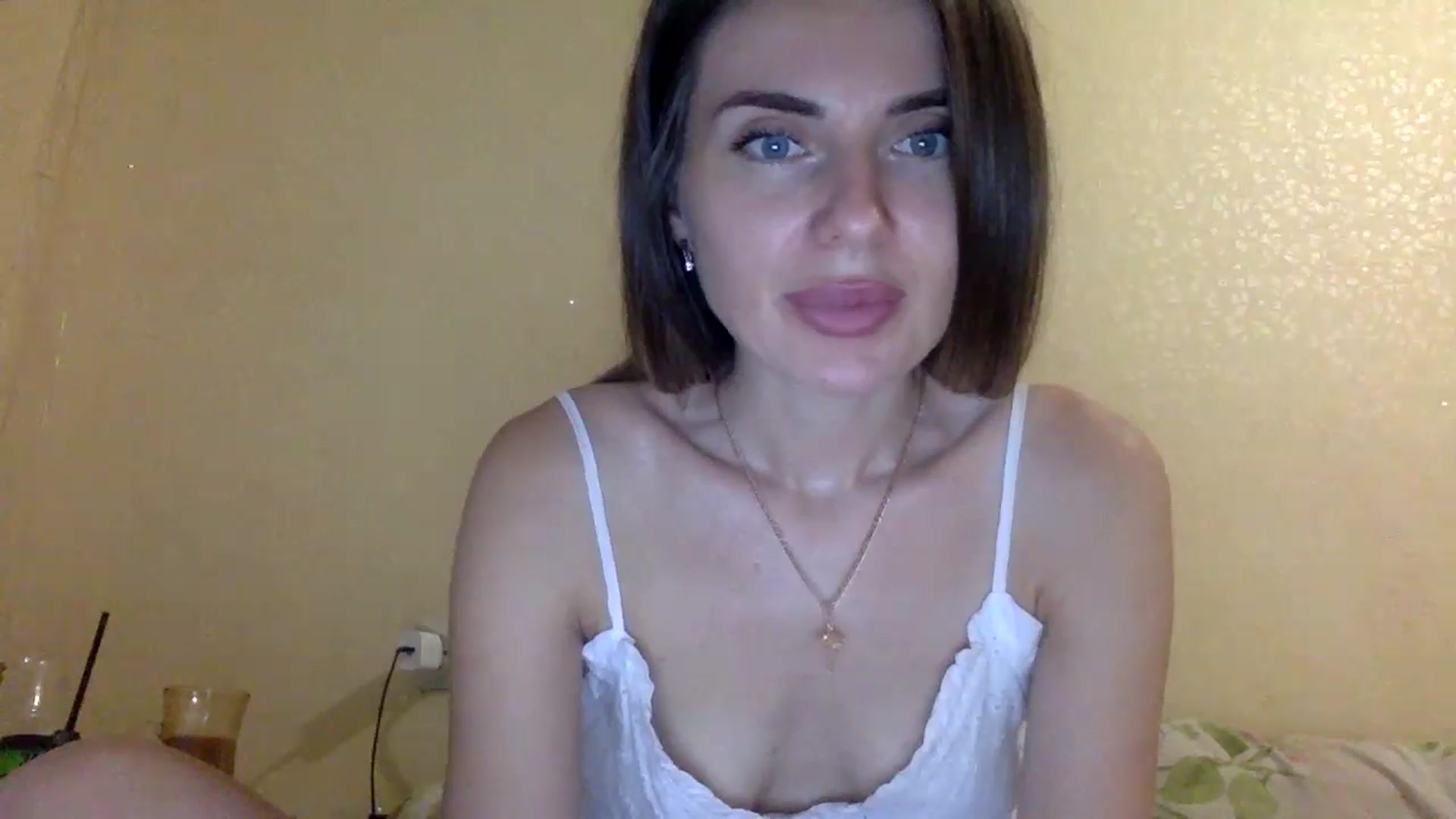 Gallery image thumbnail from EllieSiren's myfreecams stream on, 07/21/2024, 18:04 image 13 of 20