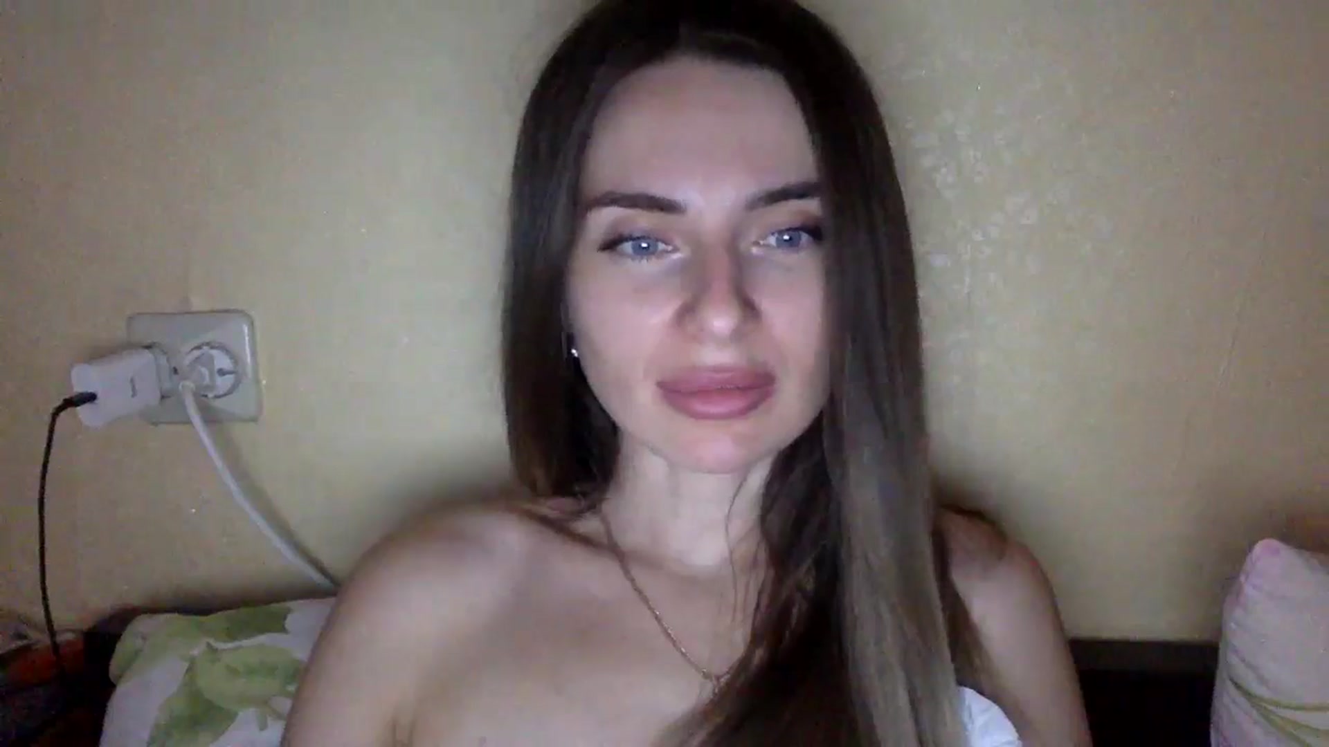 Gallery image thumbnail from EllieSiren's myfreecams stream on, 07/21/2024, 18:04 image 8 of 20
