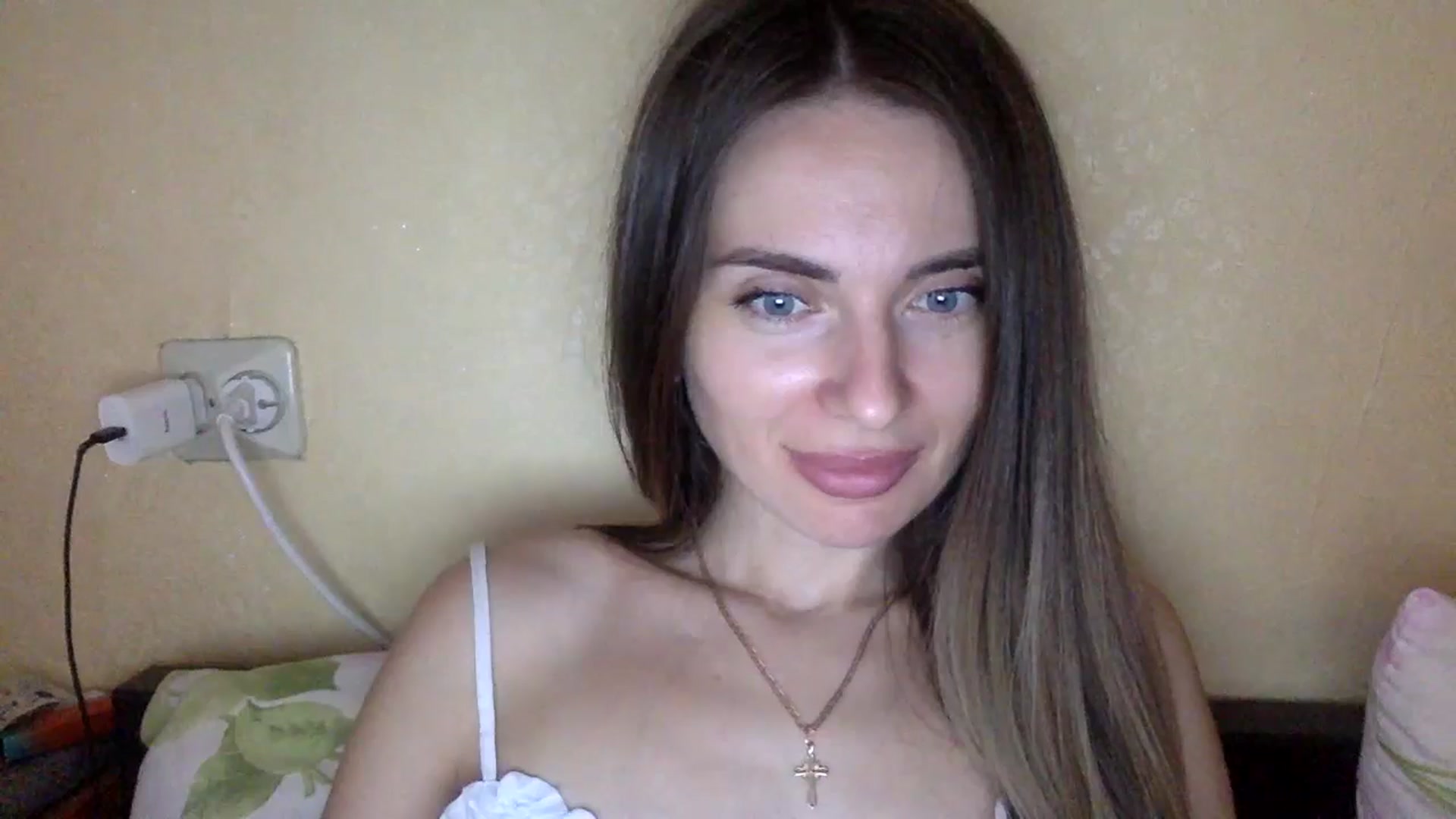 Gallery image thumbnail from EllieSiren's myfreecams stream on, 07/21/2024, 18:04 image 4 of 20