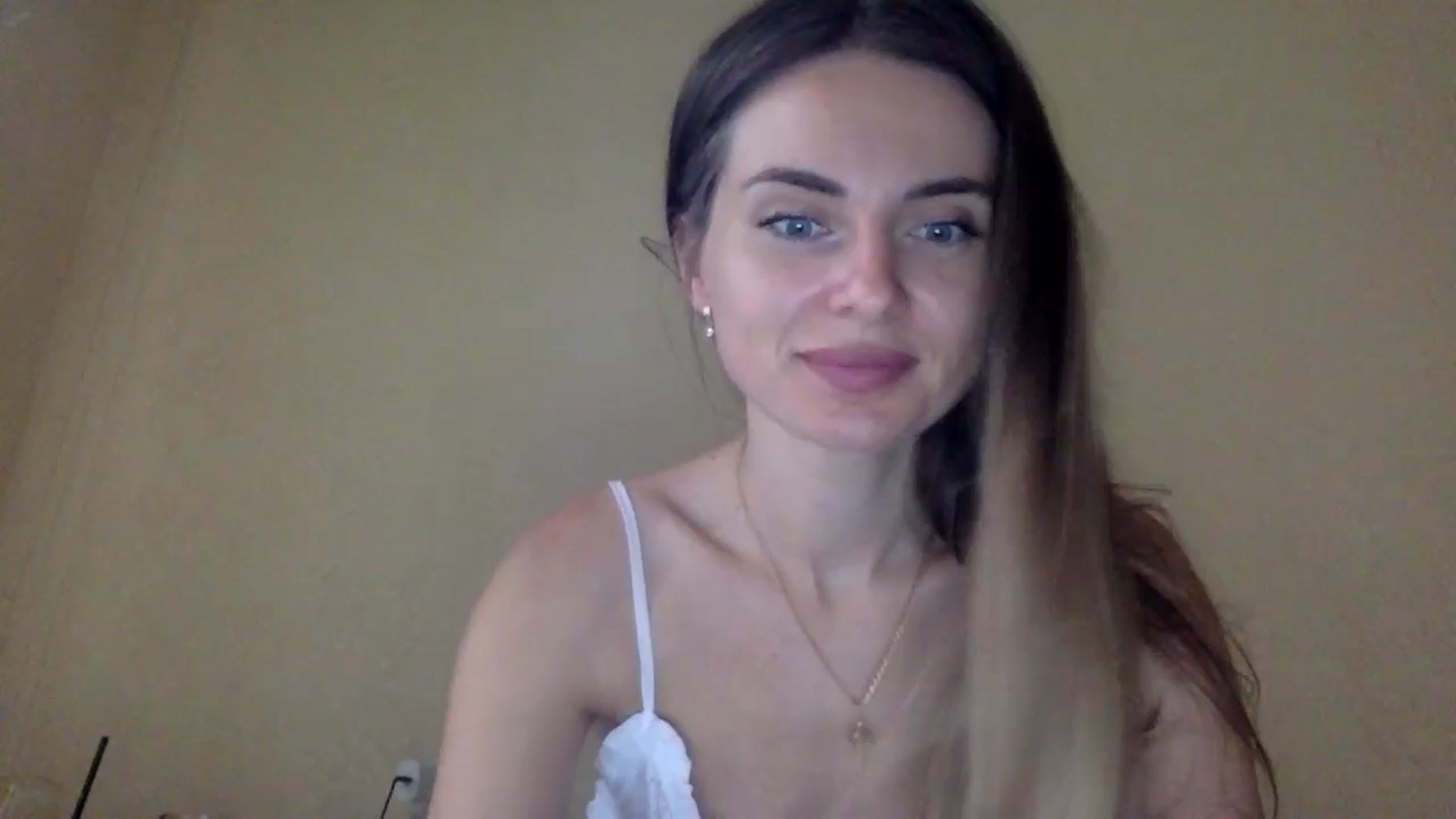 Gallery image thumbnail from EllieSiren's myfreecams stream on, 07/21/2024, 18:04 image 1 of 20
