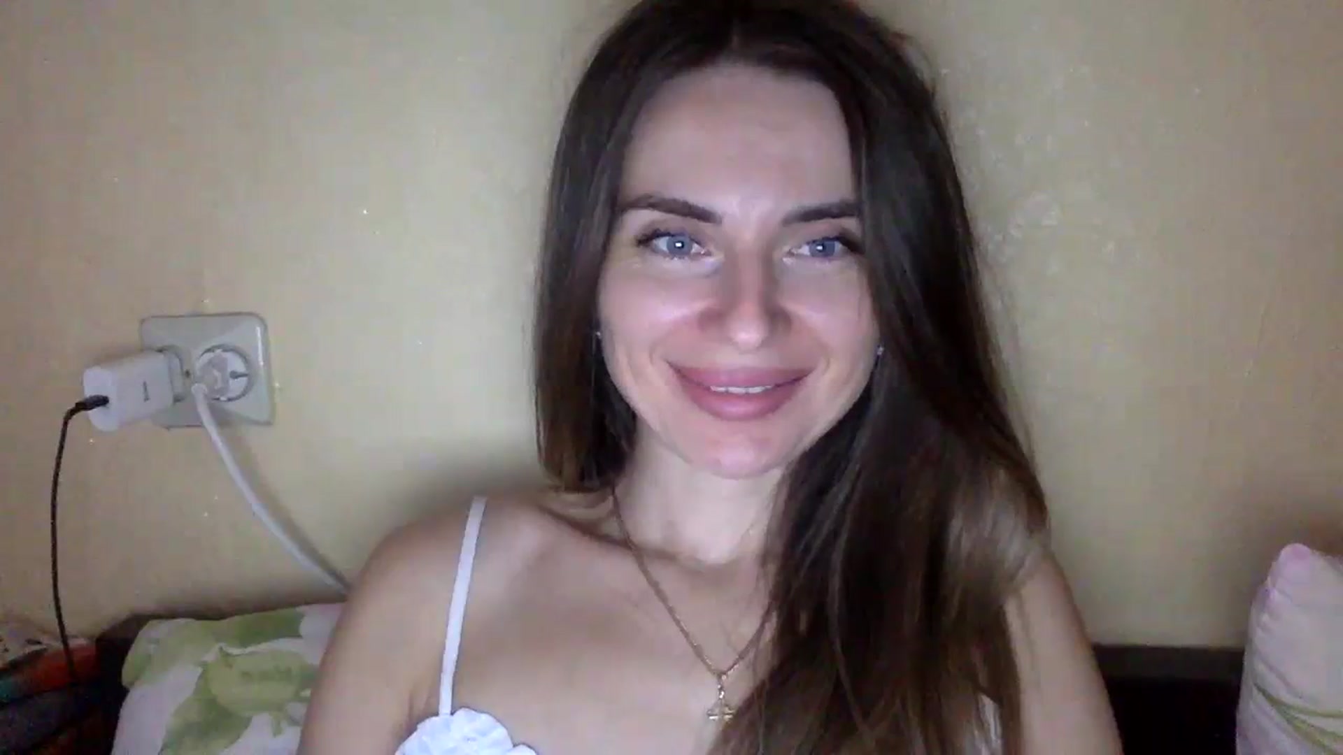 Gallery image thumbnail from EllieSiren's myfreecams stream on, 07/21/2024, 18:04 image 6 of 20