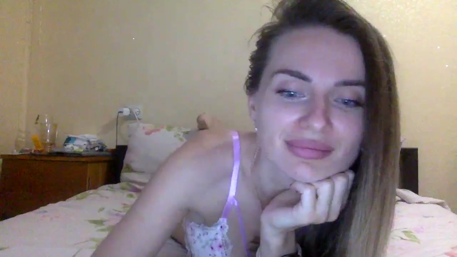 Gallery image thumbnail from EllieSiren's myfreecams stream on, 07/23/2024, 18:21 image 5 of 20