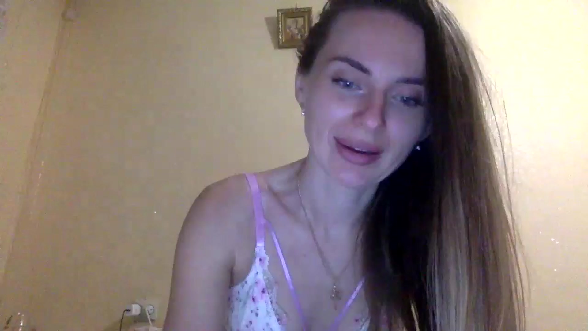 Gallery image thumbnail from EllieSiren's myfreecams stream on, 07/23/2024, 18:38 image 1 of 20