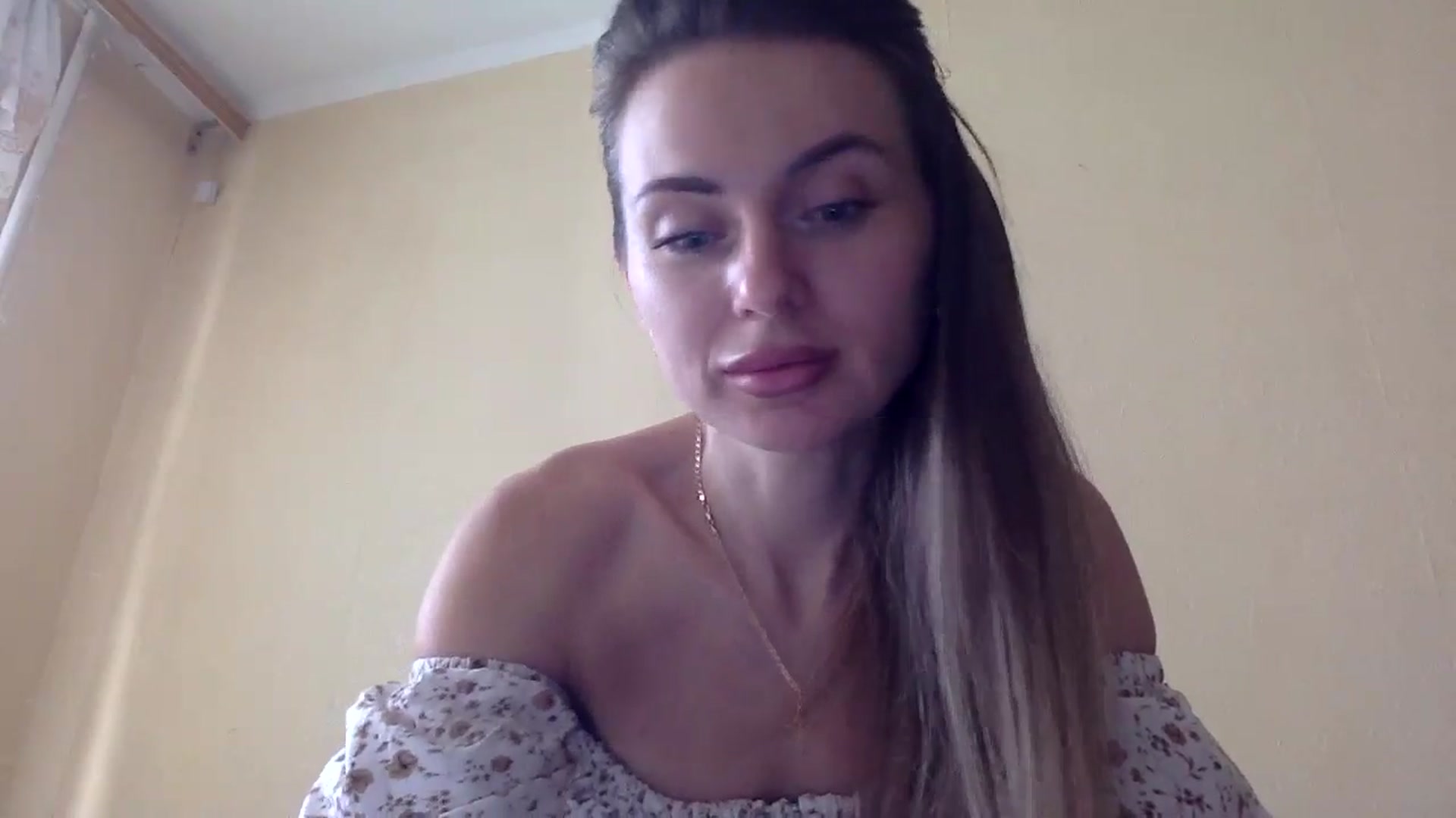 Gallery image thumbnail from EllieSiren's myfreecams stream on, 07/24/2024, 14:03 image 4 of 20