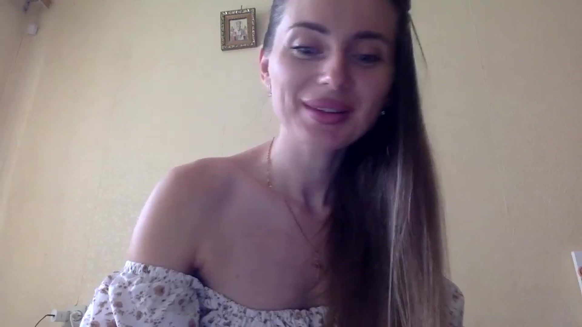 Gallery image thumbnail from EllieSiren's myfreecams stream on, 07/24/2024, 14:03 image 9 of 20